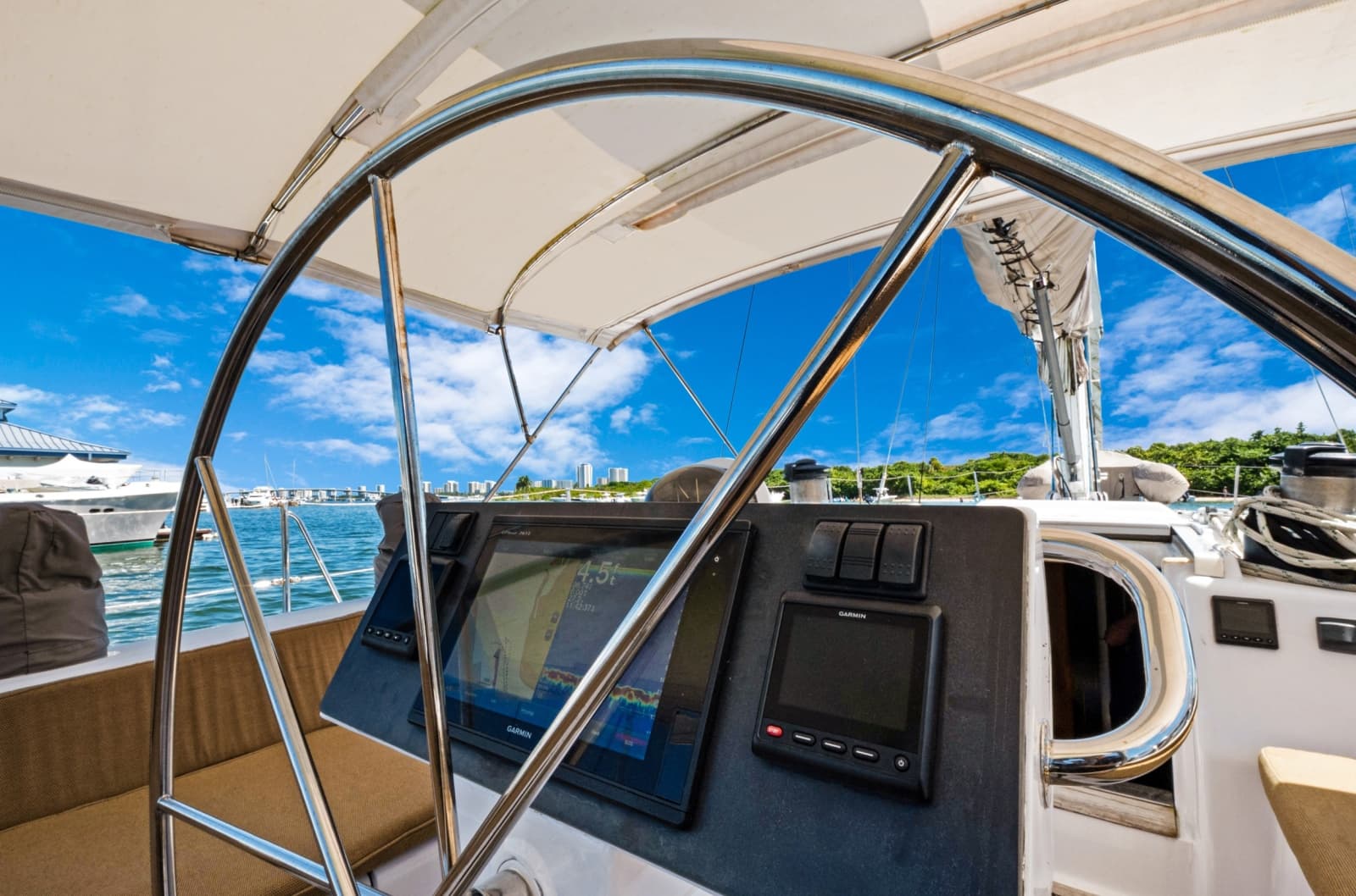 1991 Southern Wind 72 - Photo 16