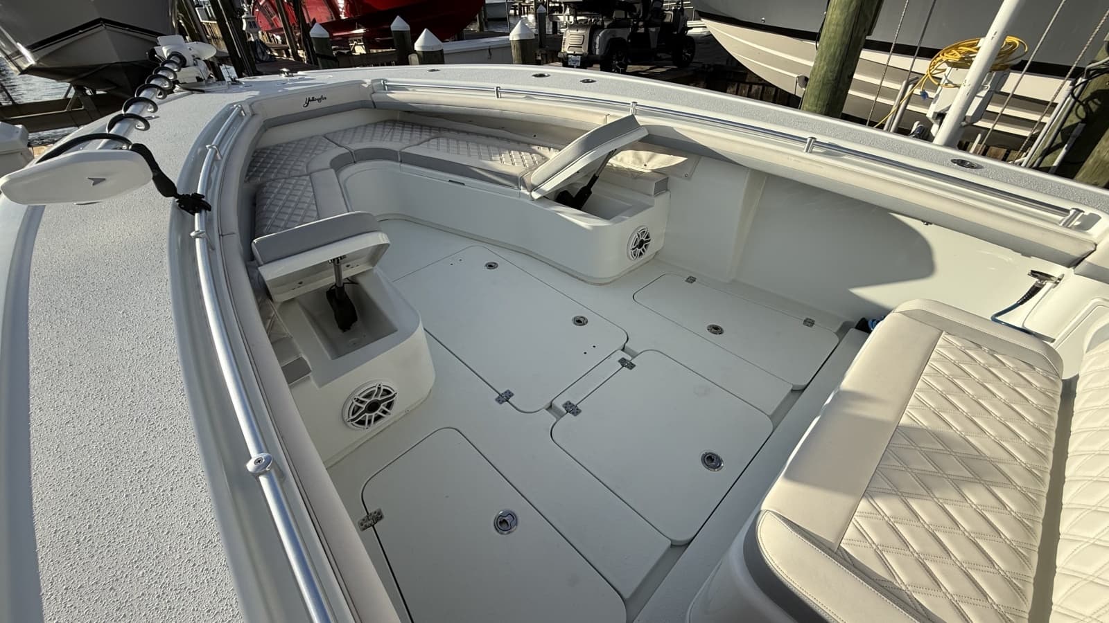 2022 Yellowfin 32 Offshore - Photo 18