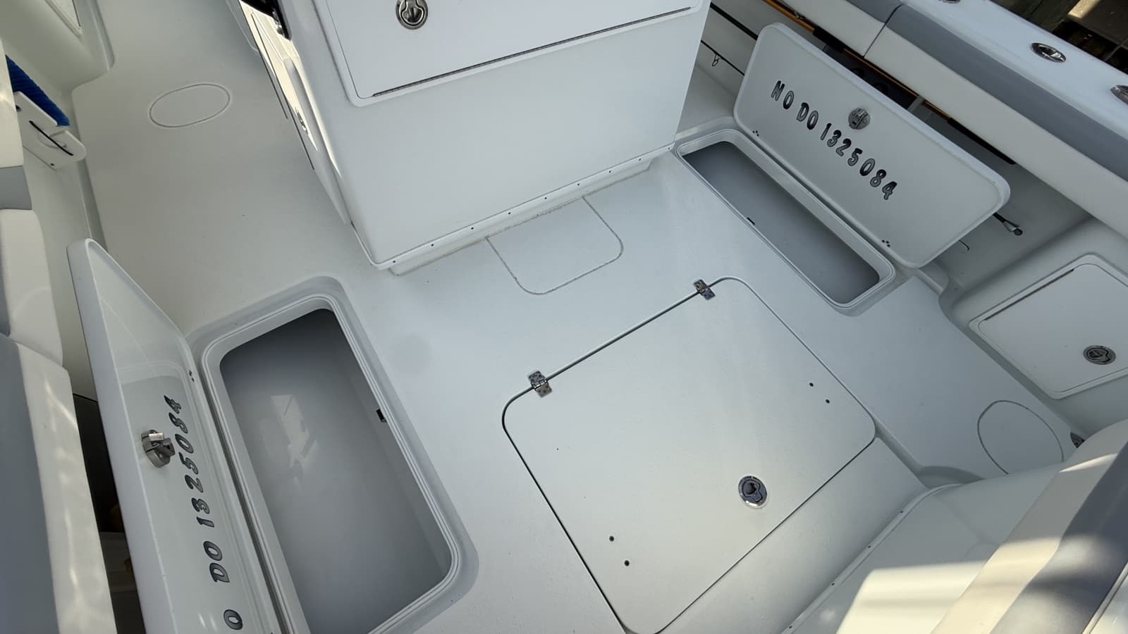 2022 Yellowfin 32 Offshore - Photo 14