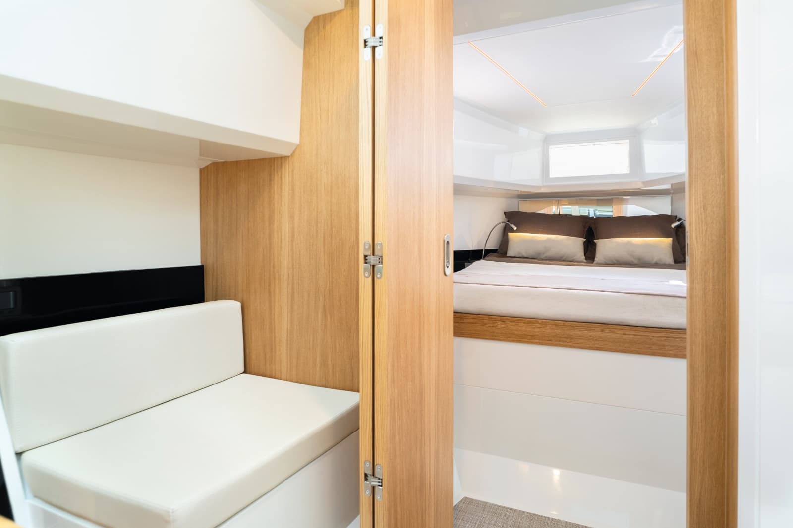 2027 De Antonio D36 Cabin - Photo 13