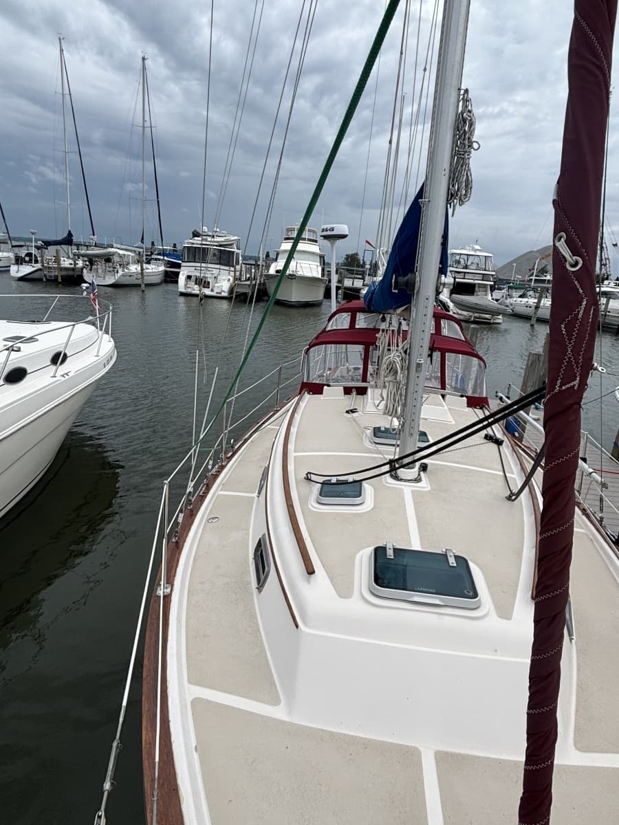 1987 Island Packet 31 - Photo 12