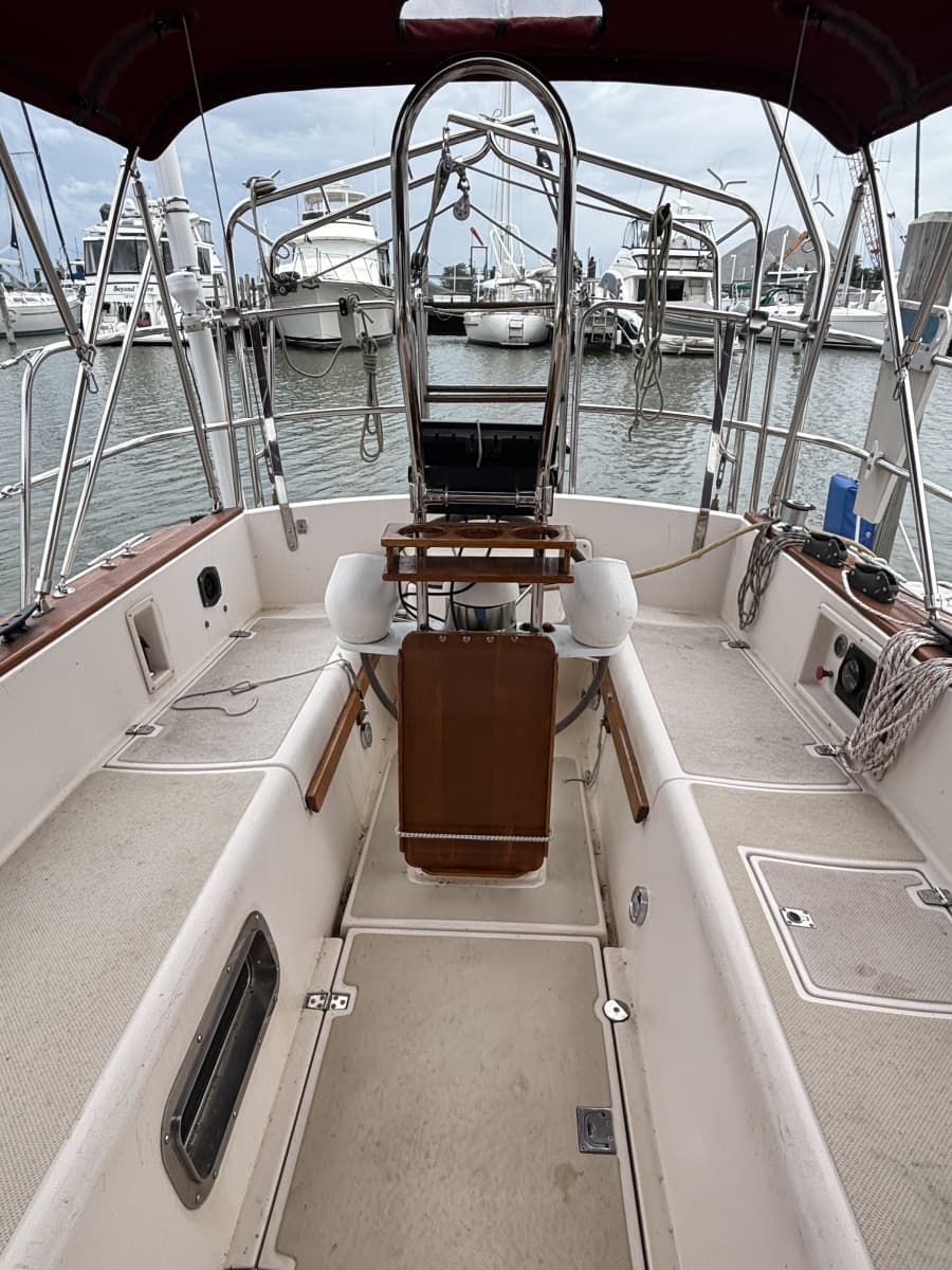 1987 Island Packet 31 - Photo 19