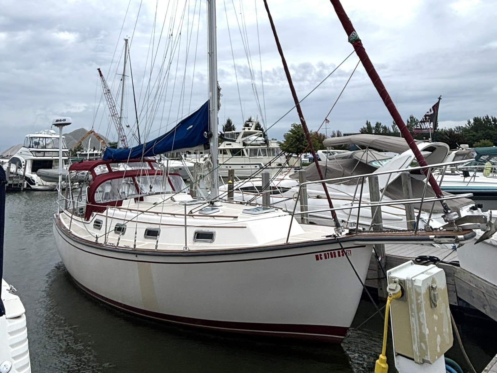 1987 Island Packet 31 - Photo 1
