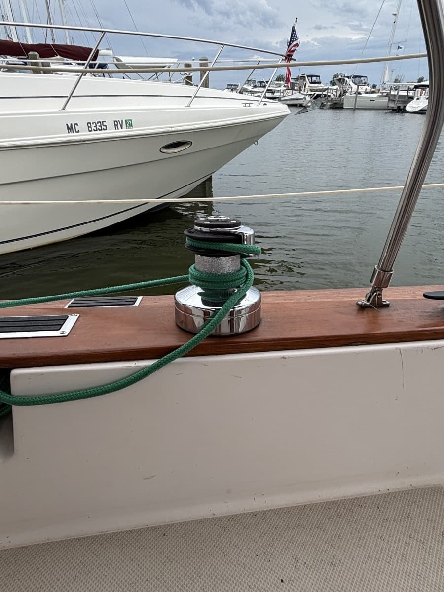1987 Island Packet 31 - Photo 24