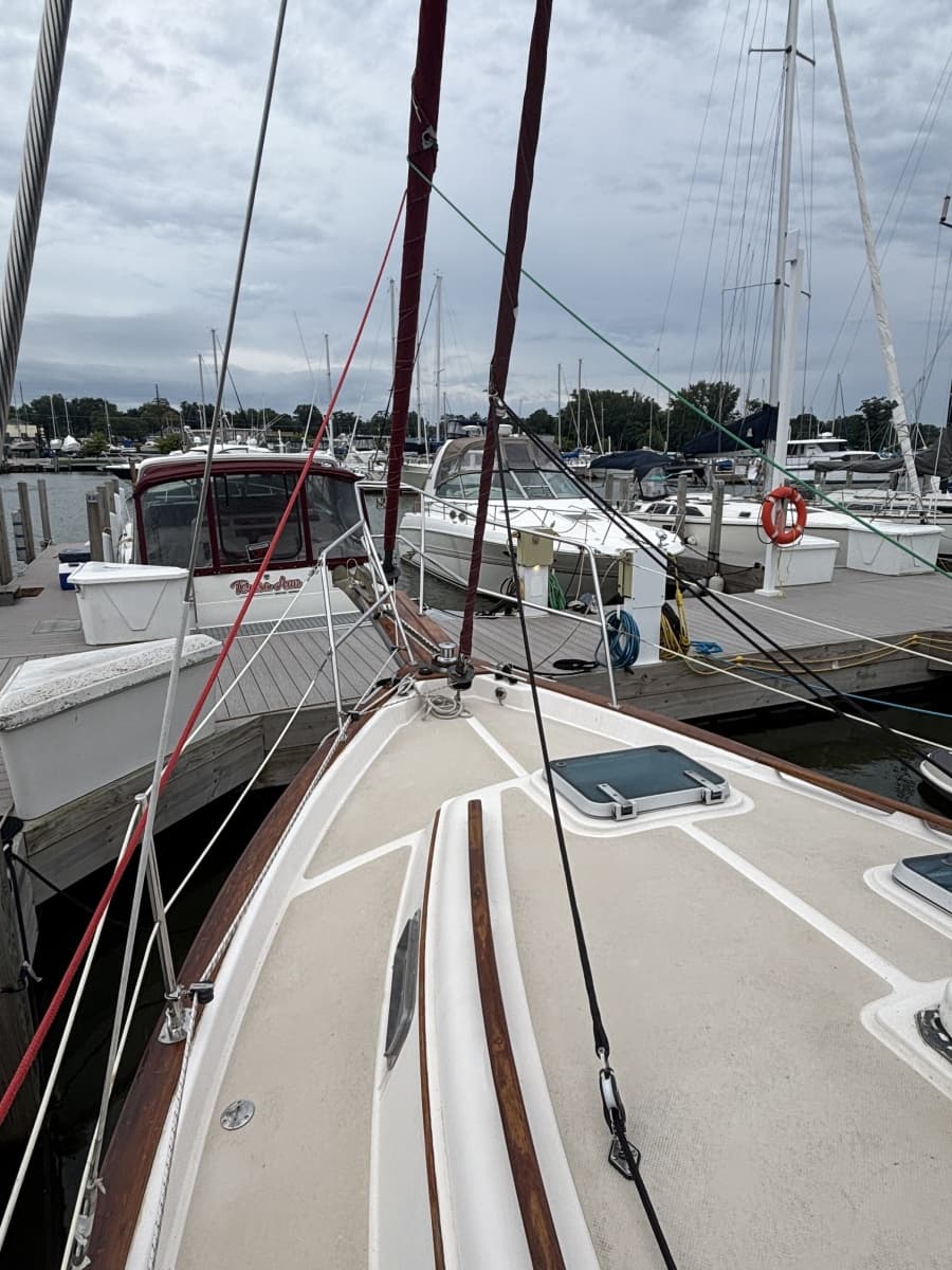 1987 Island Packet 31 - Photo 13
