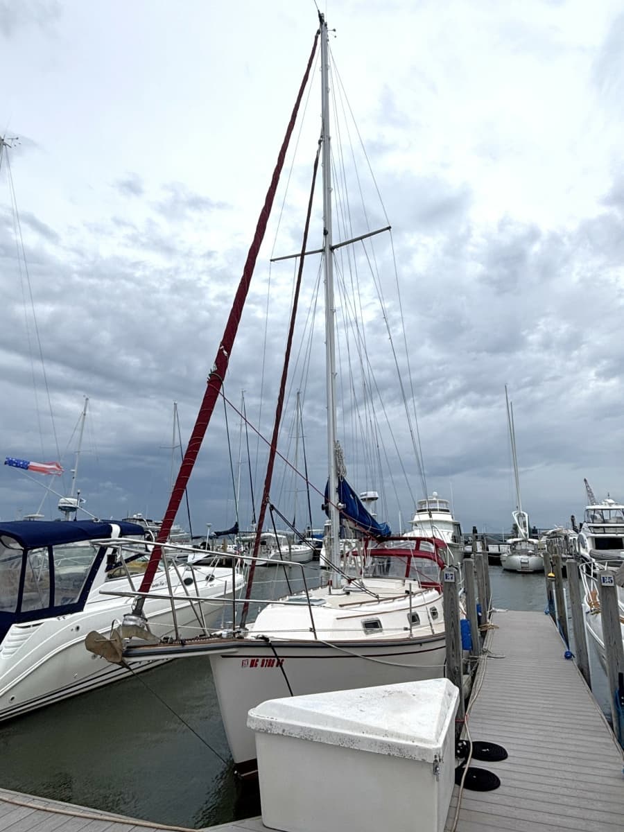 1987 Island Packet 31 - Photo 3