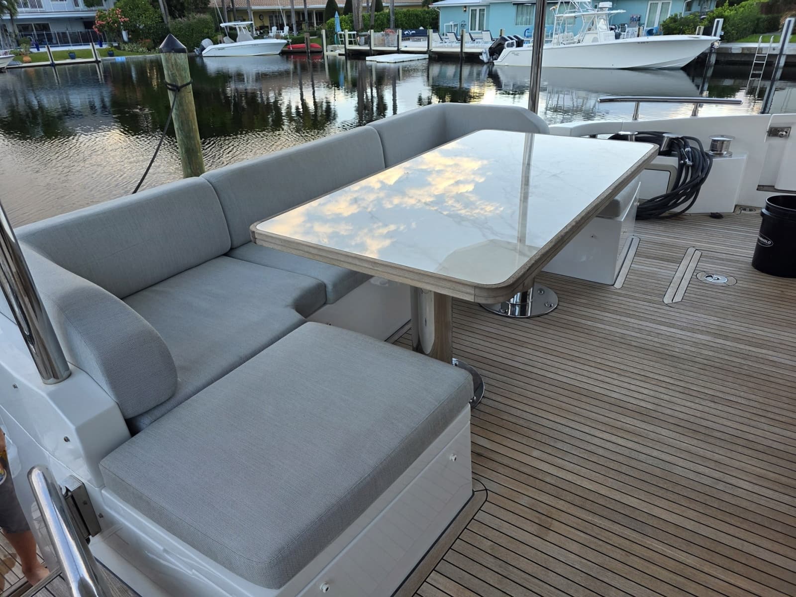 2020 Azimut Fly 72 - Photo 8