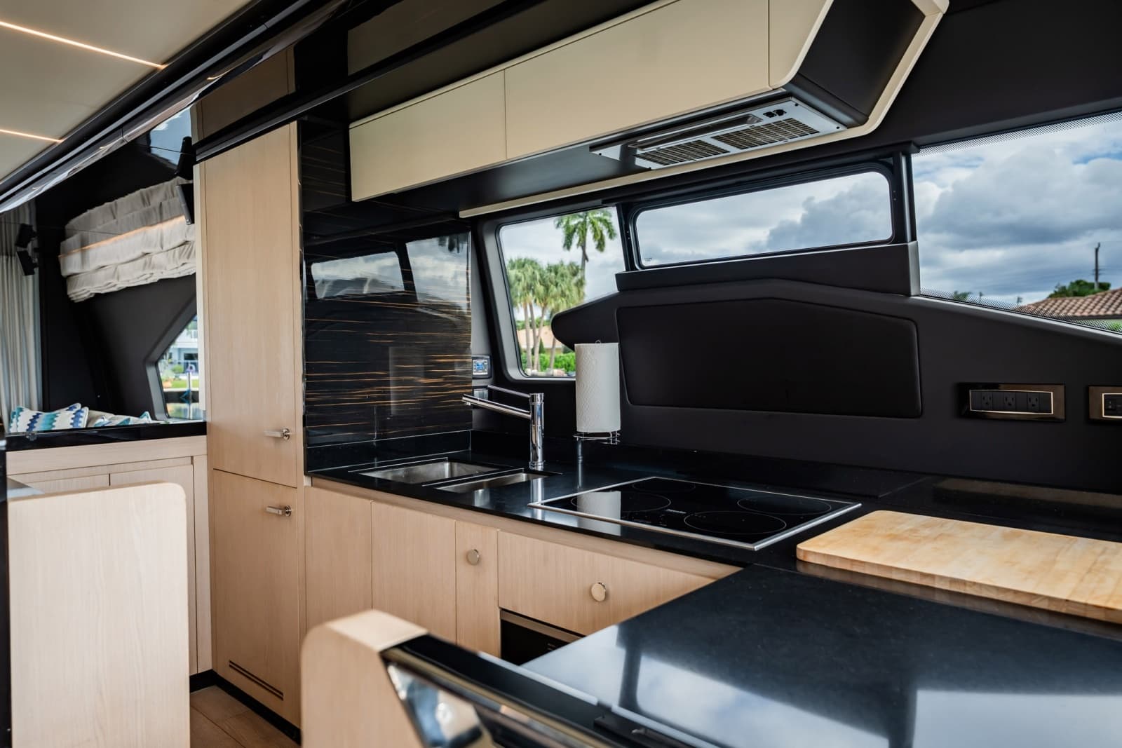 2020 Azimut Fly 72 - Photo 12