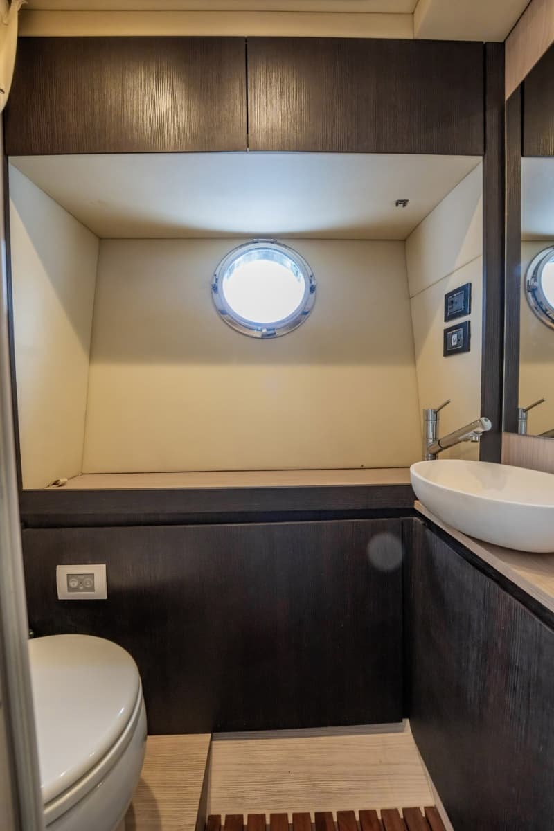 2020 Azimut Fly 72 - Photo 31