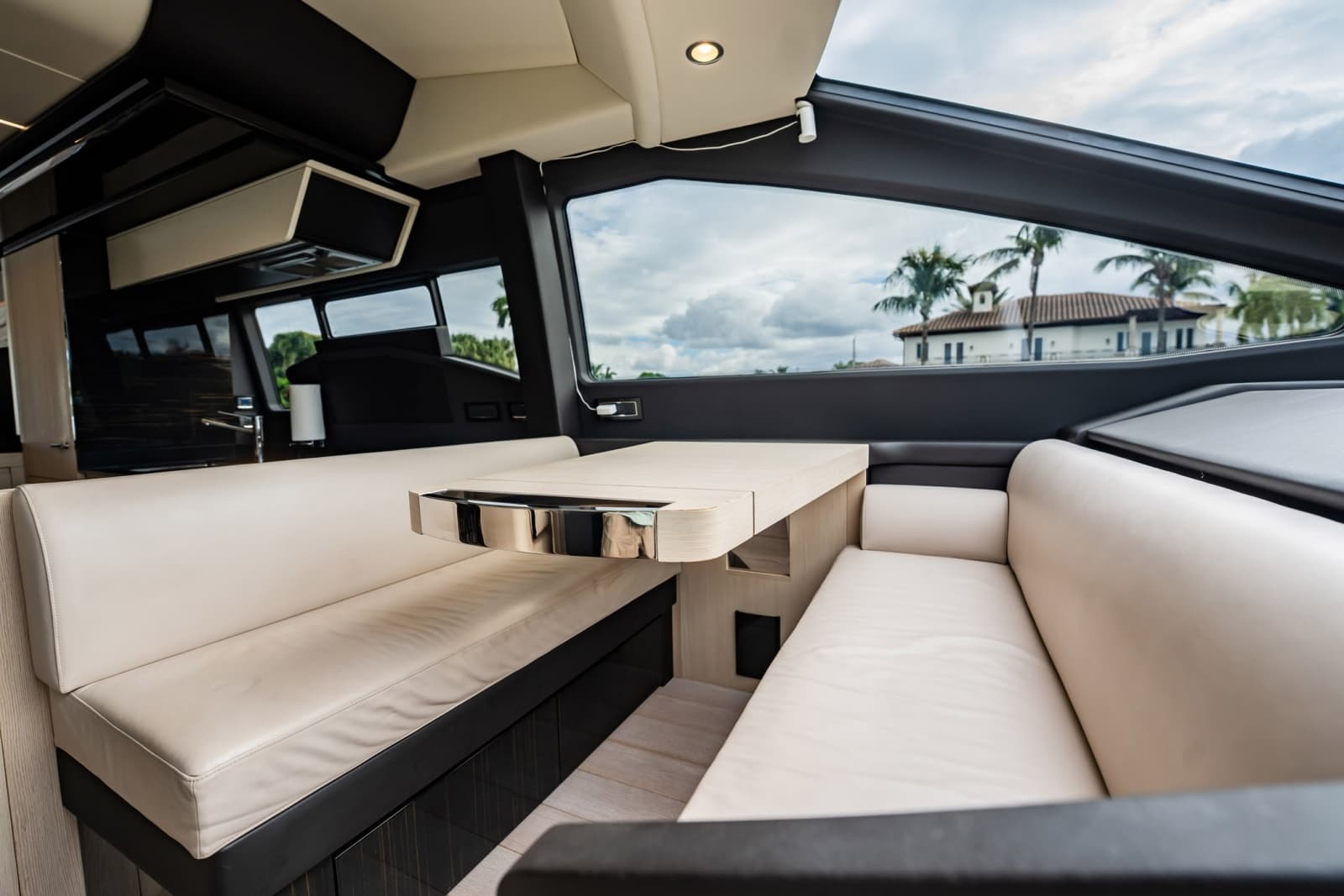 2020 Azimut Fly 72 - Photo 9