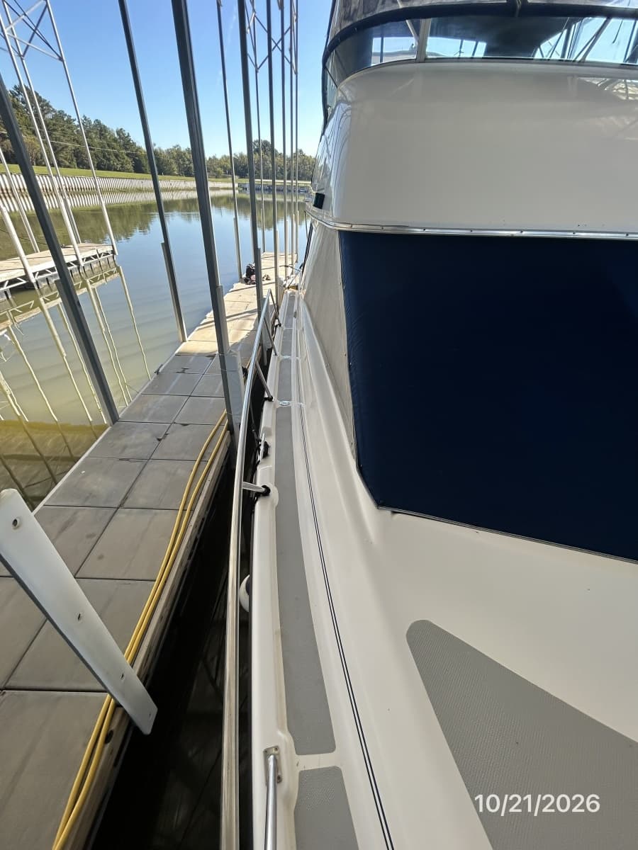 1997 Bayliner 3988 - Photo 15