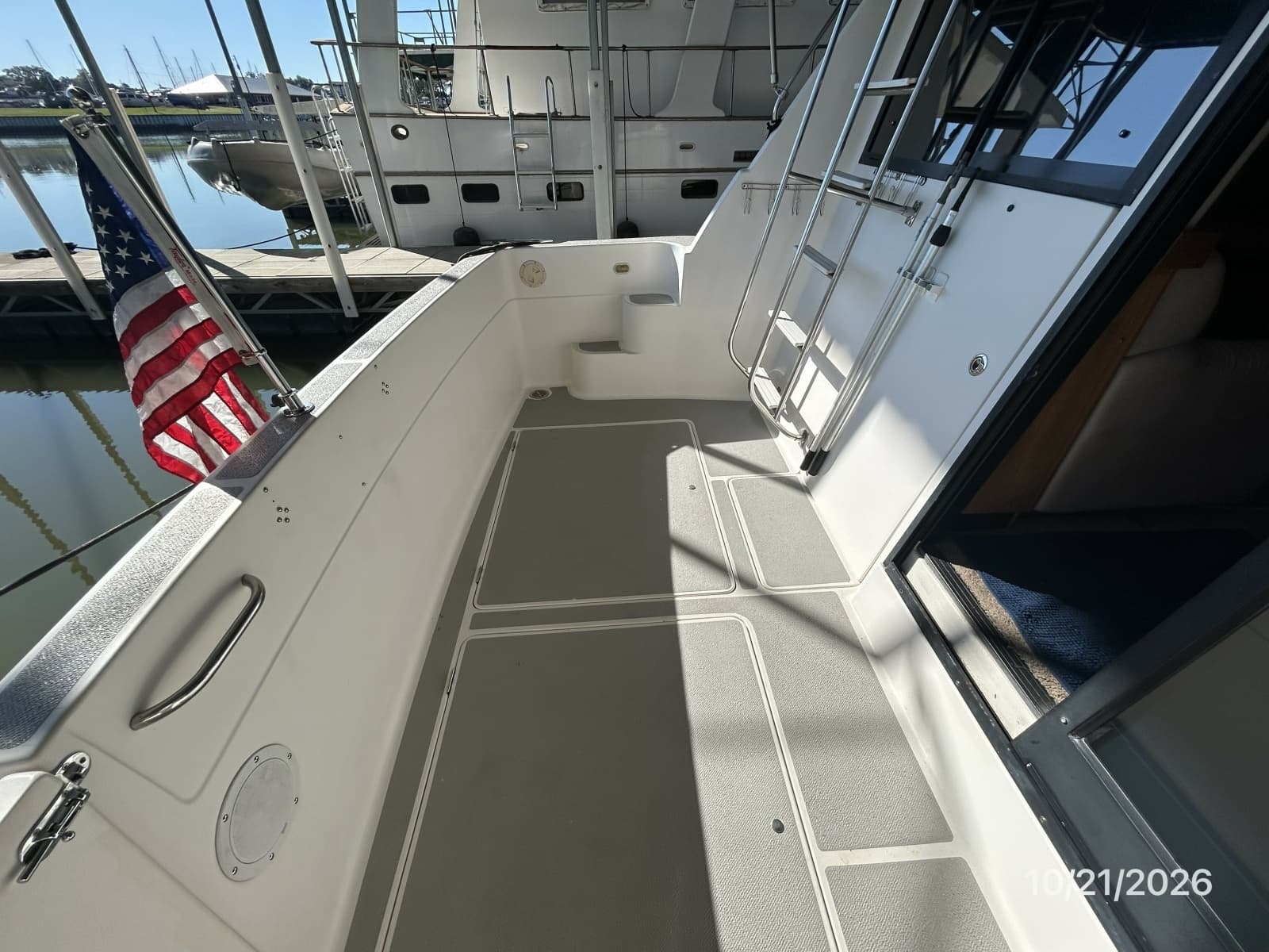 1997 Bayliner 3988 - Photo 28