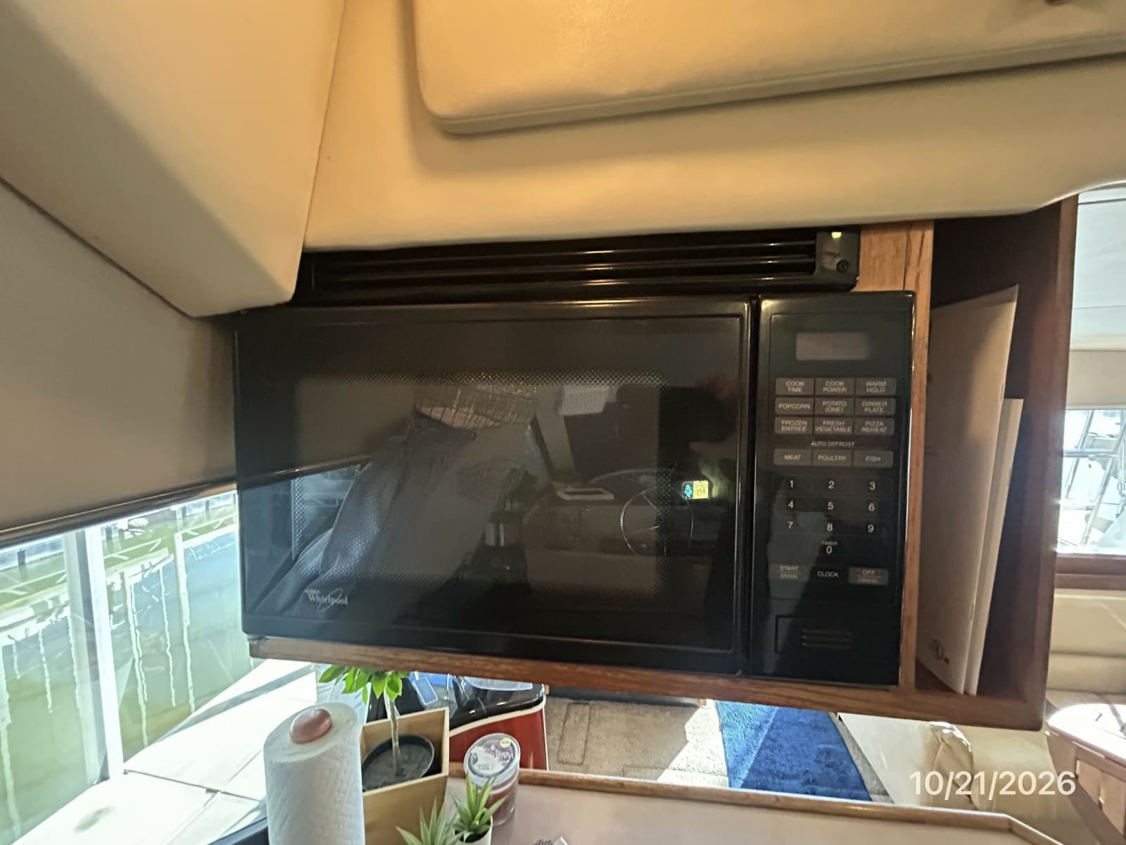 1997 Bayliner 3988 - Photo 45