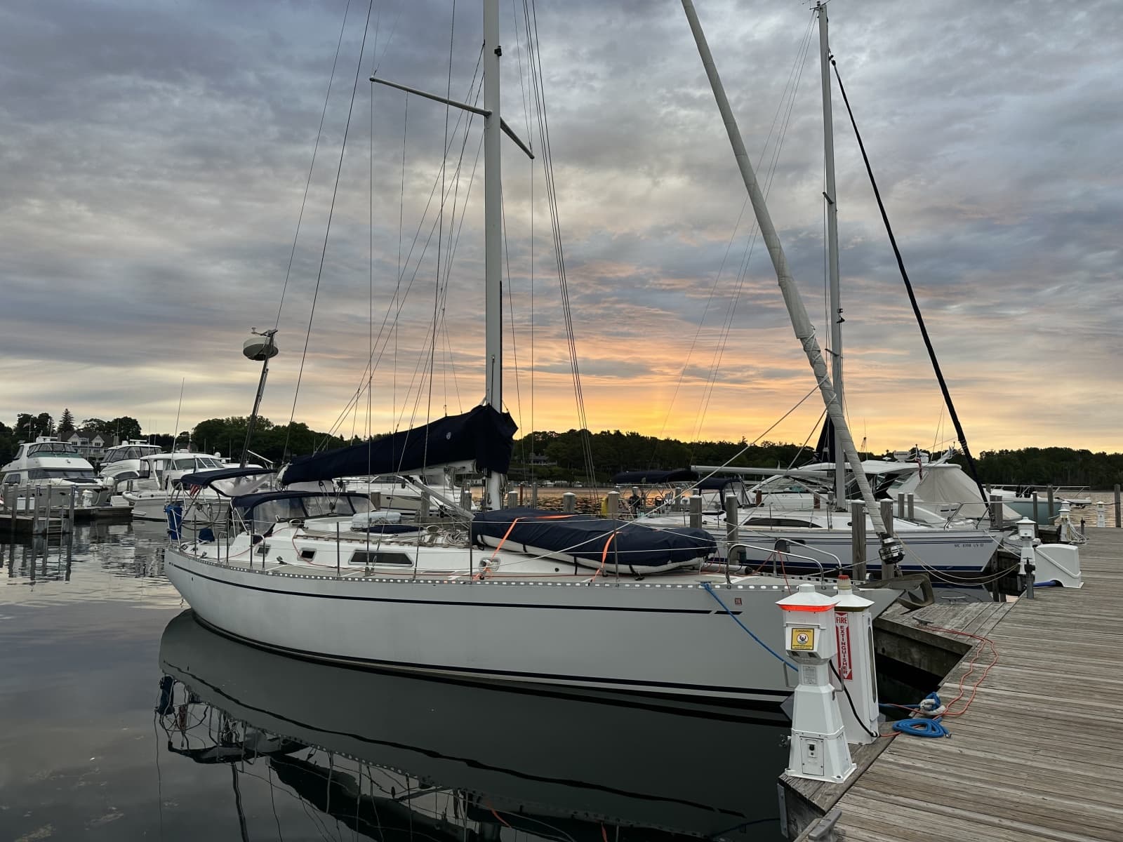 1981 Nordic 44 - Photo 3