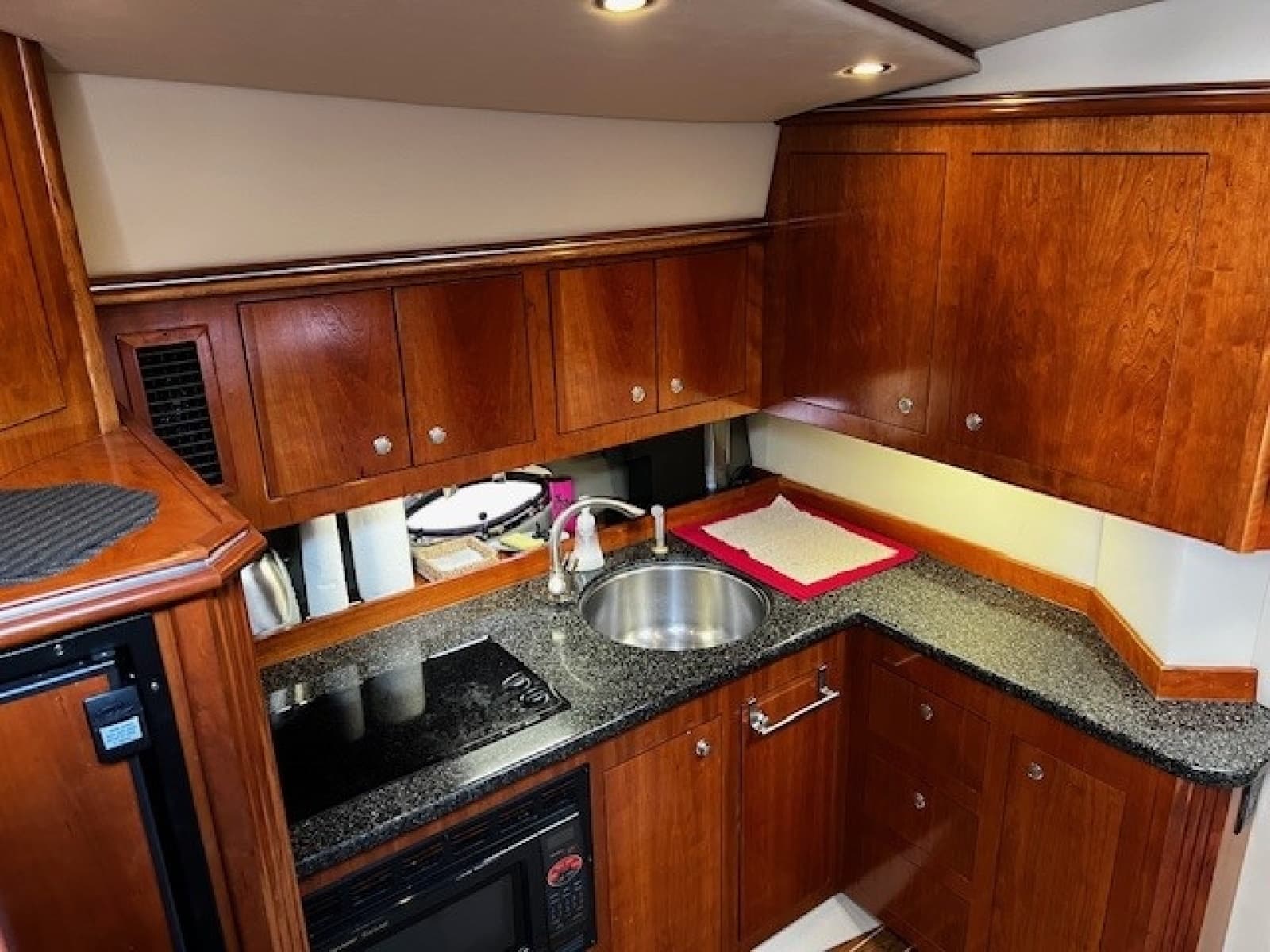 2005 Cruisers Yachts 440 - Photo 12