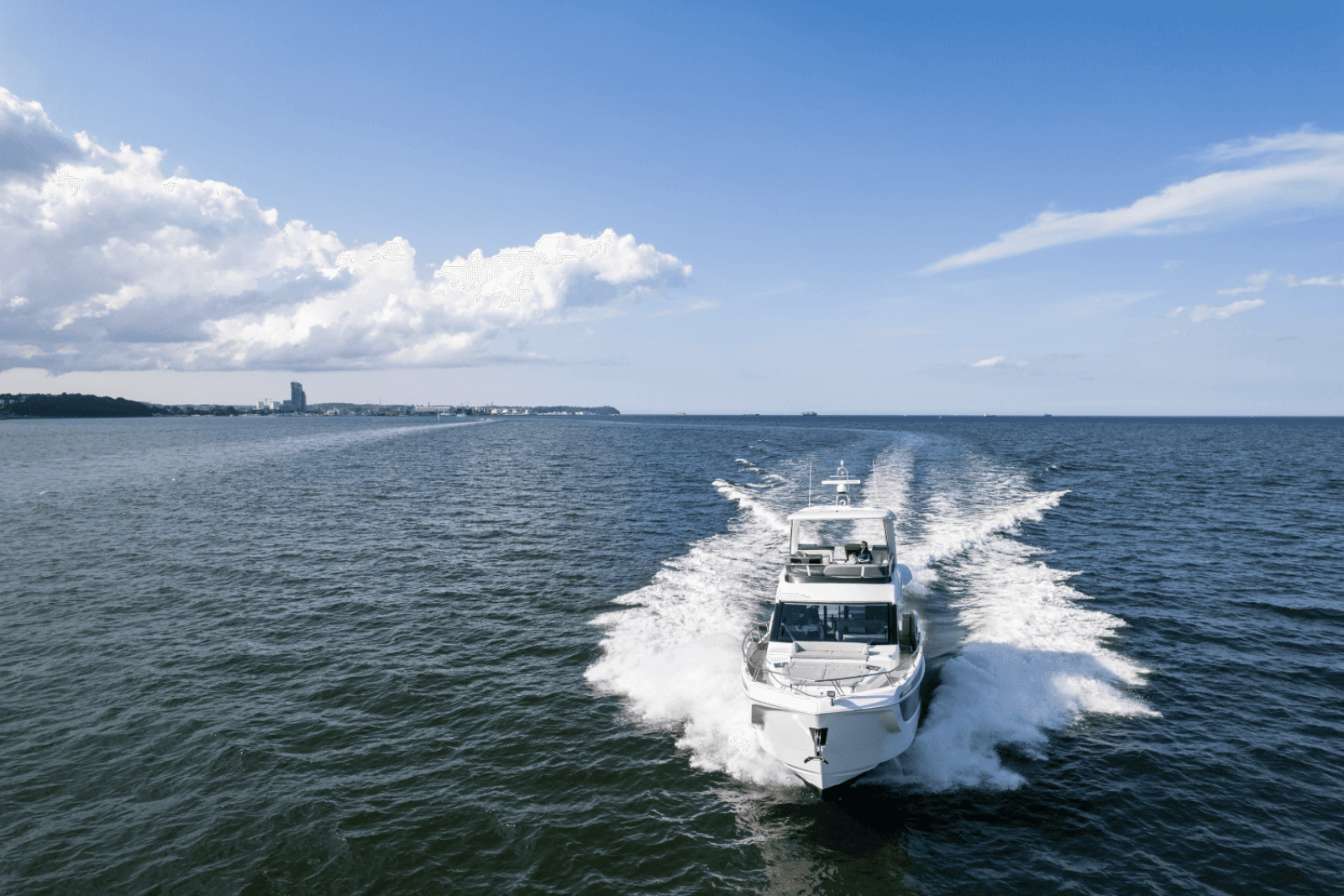 2024 Galeon 560 FLY - Photo 3