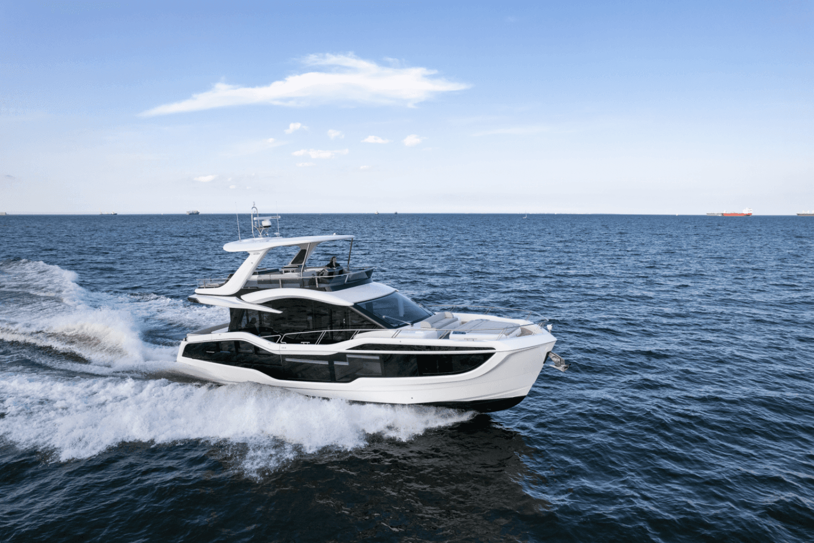 2024 Galeon 560 FLY - Photo 2