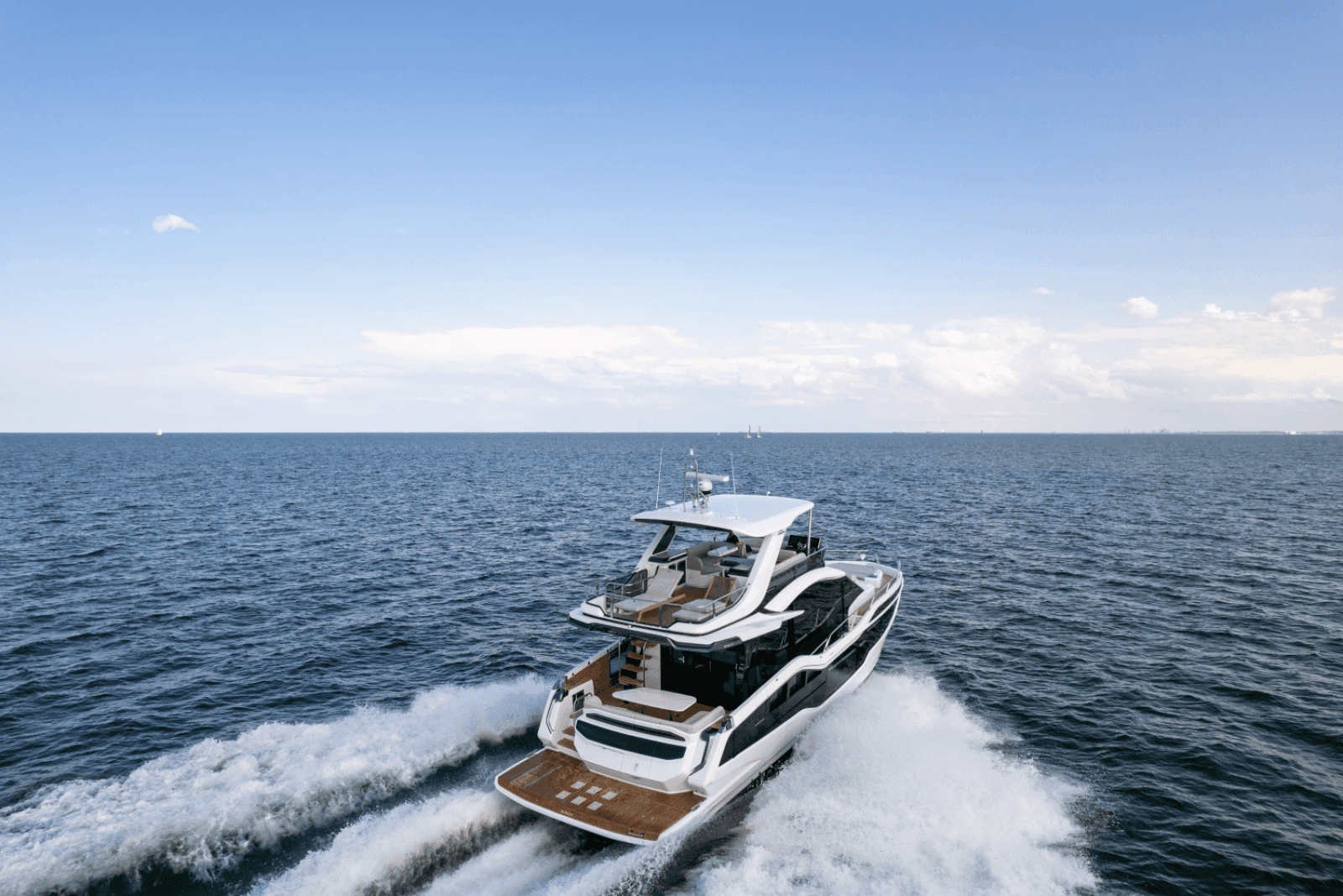 2024 Galeon 560 FLY - Photo 12