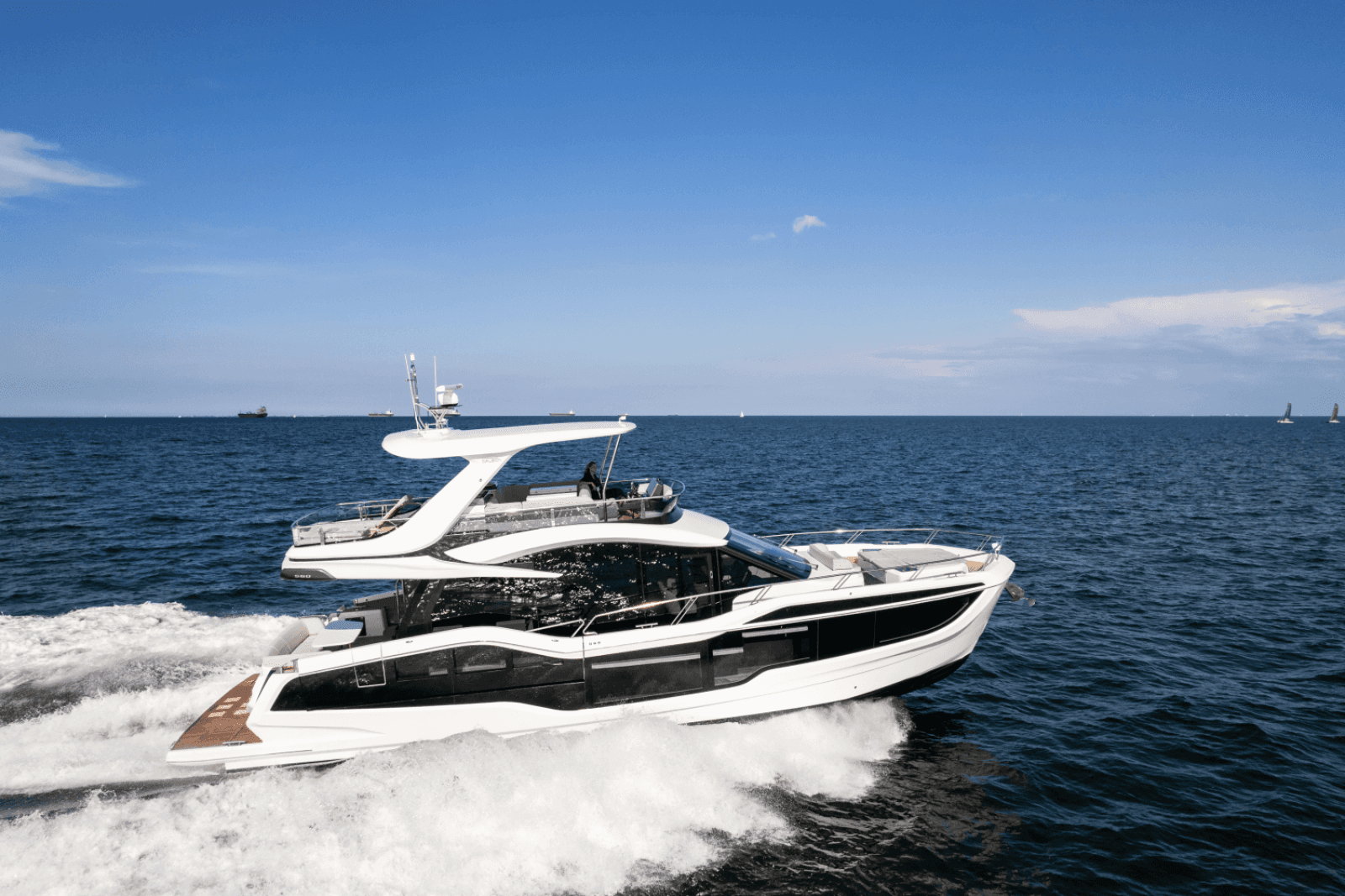 2024 Galeon 560 FLY - Photo 11