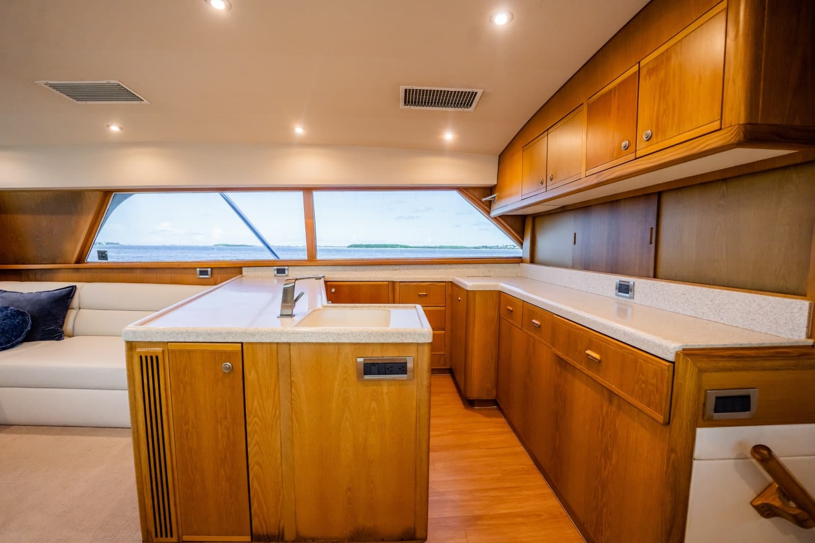 1998 Bertram 54 Convertible - Photo 48