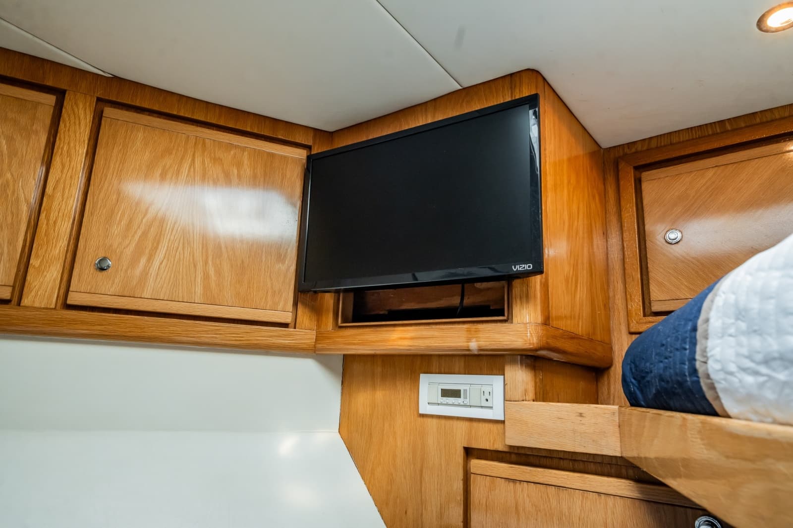 1998 Bertram 54 Convertible - Photo 38