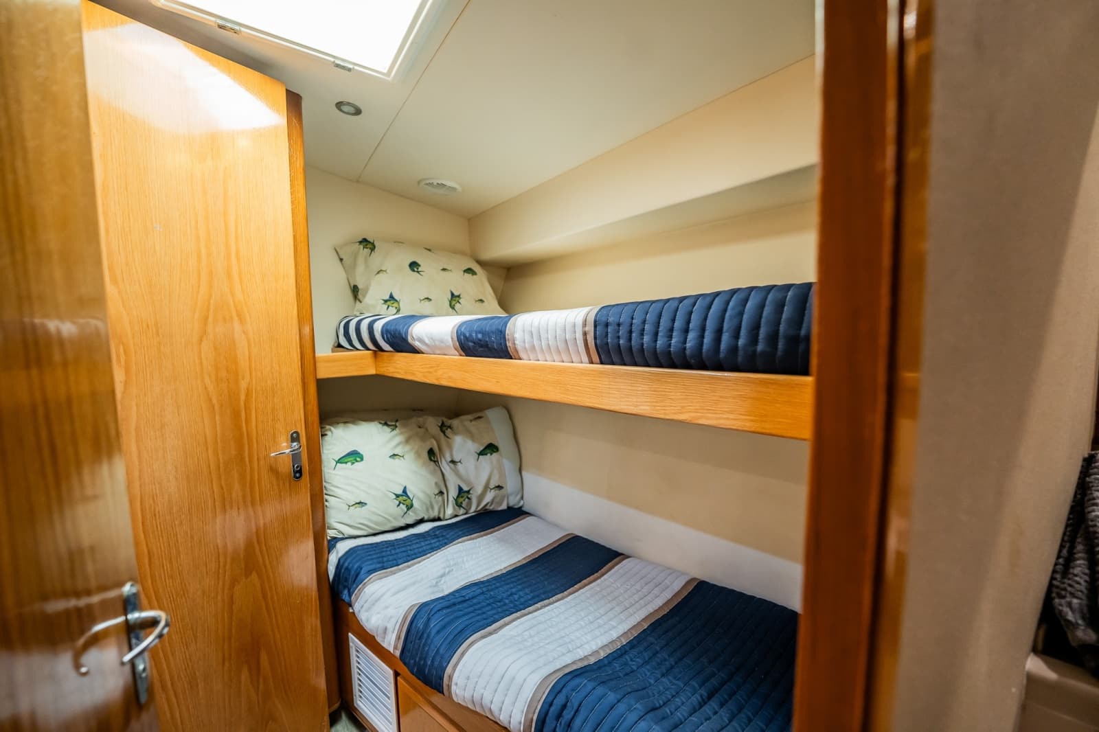1998 Bertram 54 Convertible - Photo 19