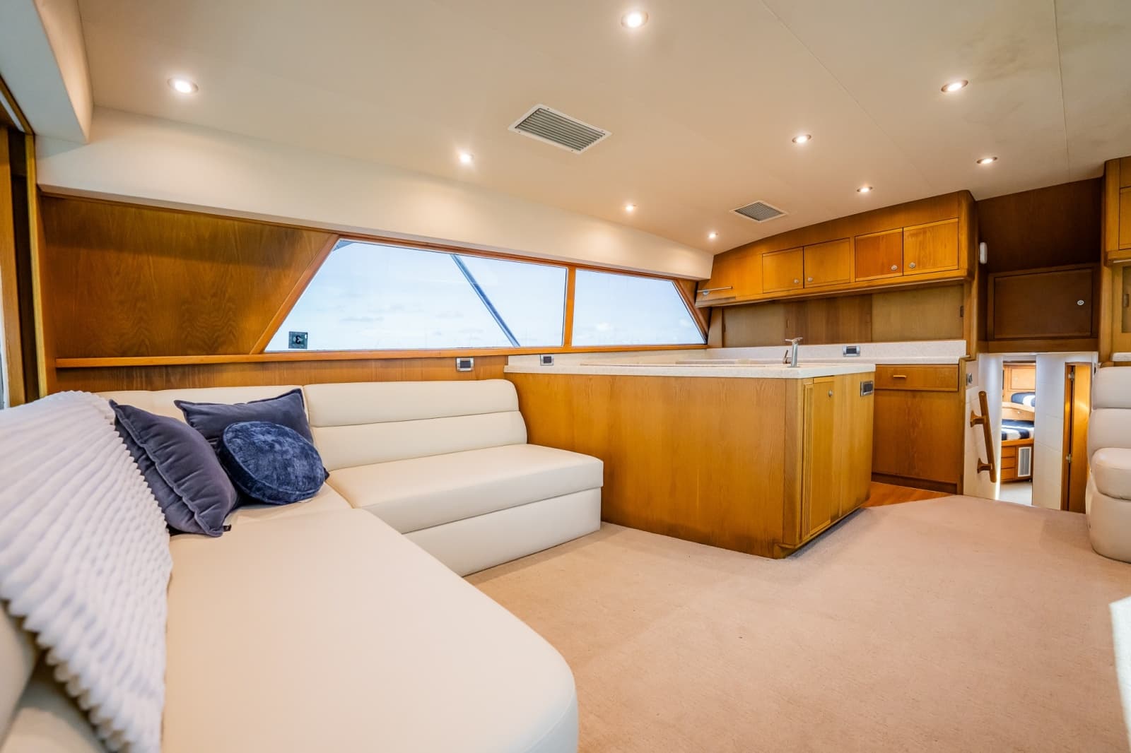 1998 Bertram 54 Convertible - Photo 44