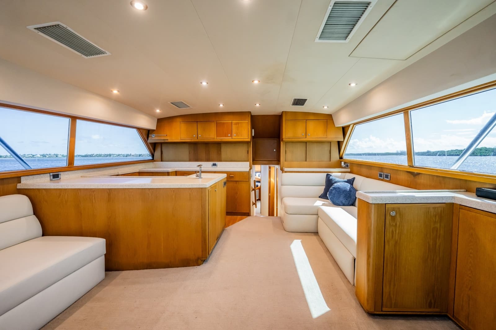 1998 Bertram 54 Convertible - Photo 43