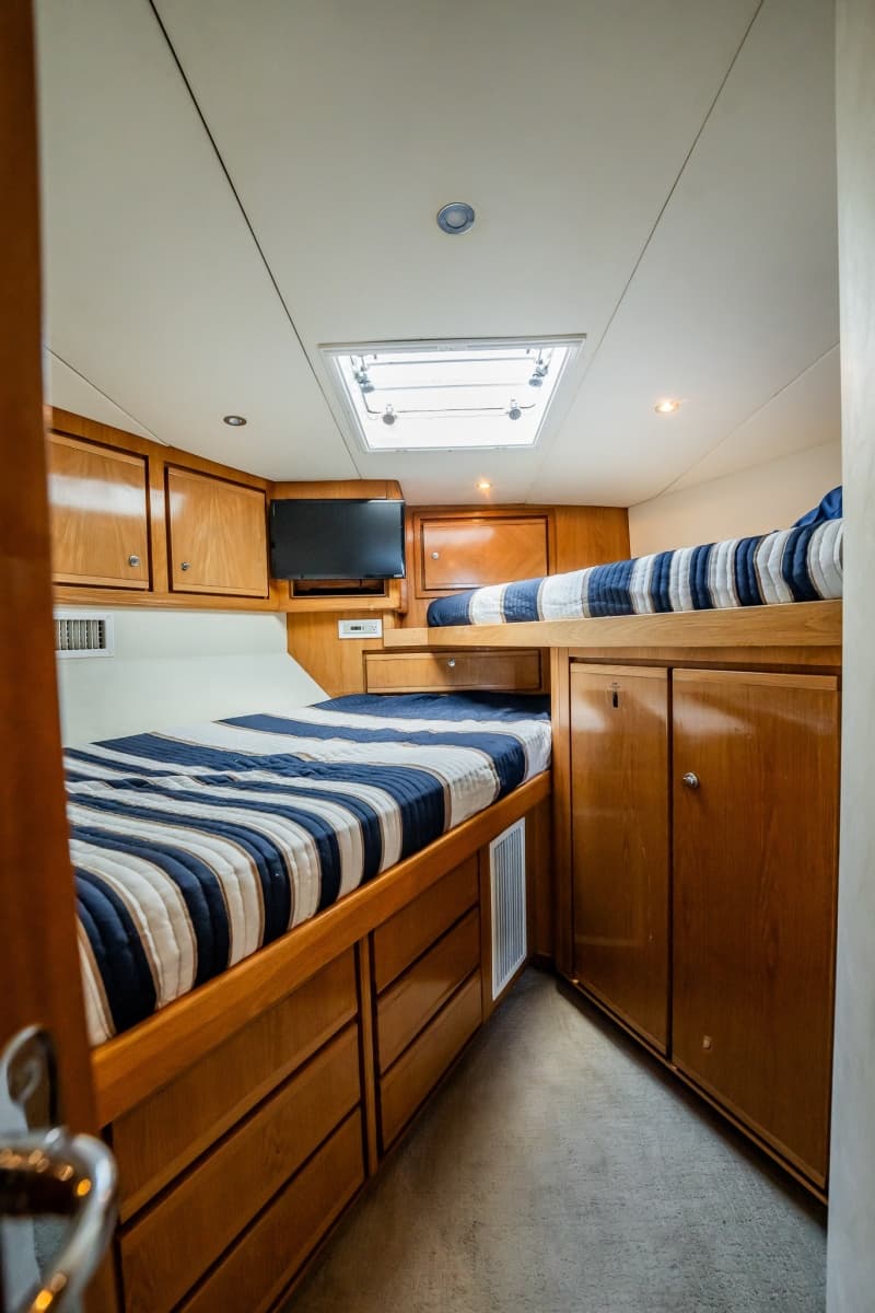 1998 Bertram 54 Convertible - Photo 33