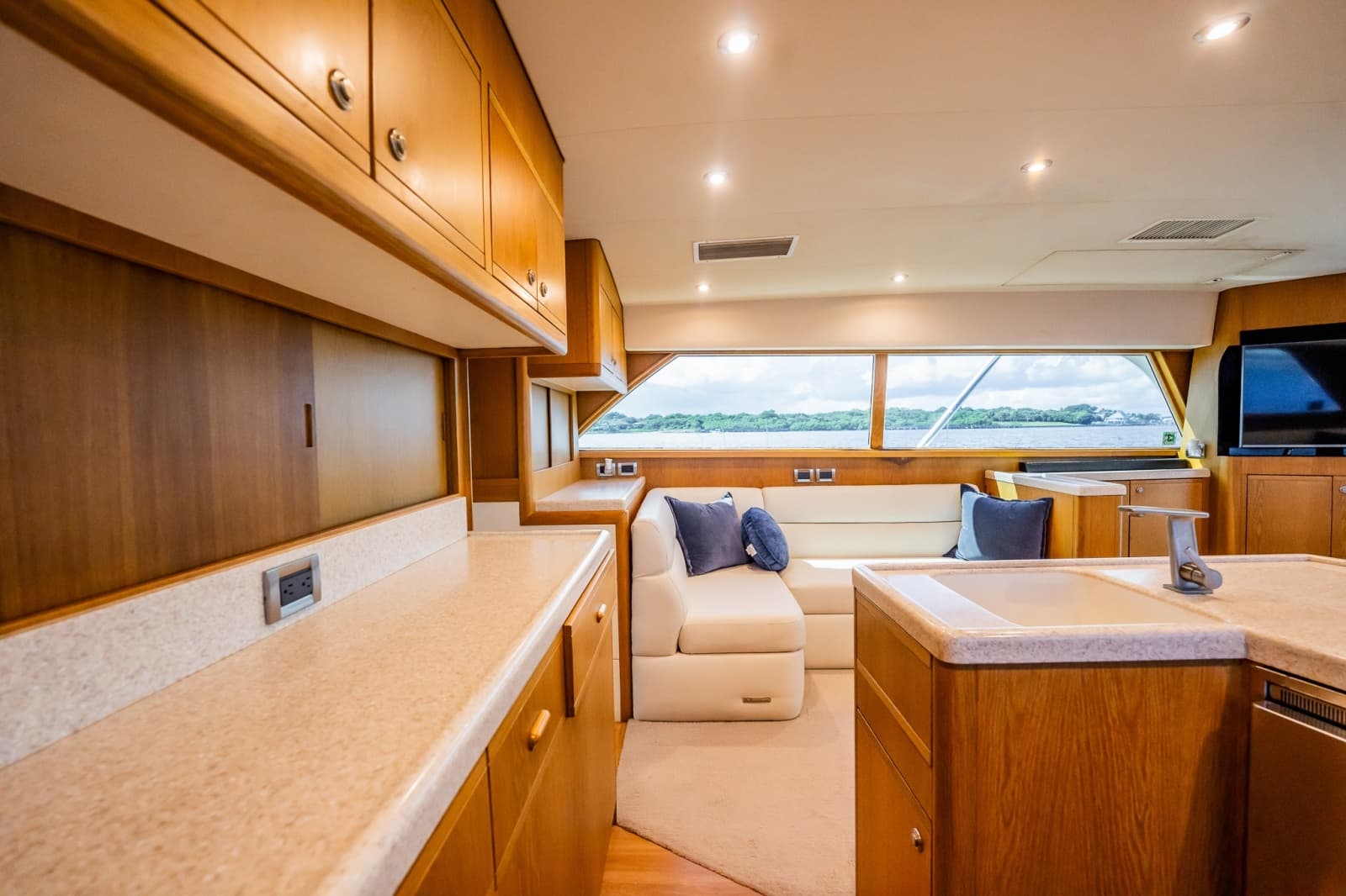 1998 Bertram 54 Convertible - Photo 53