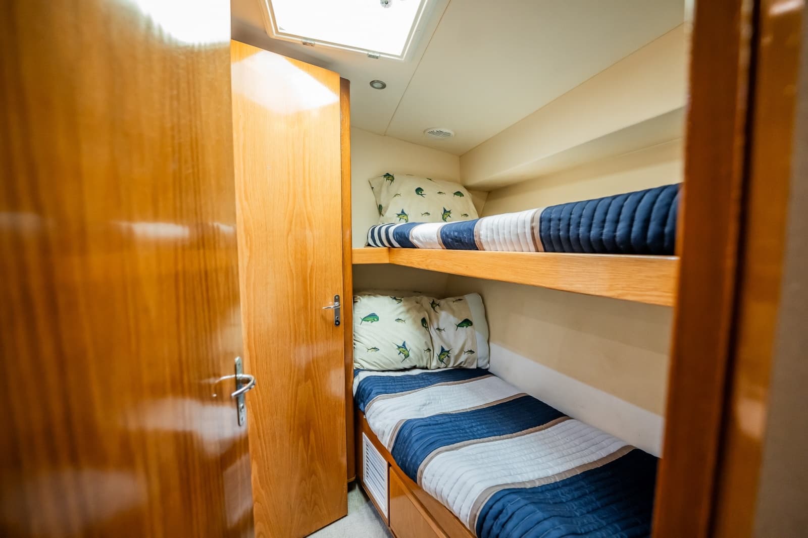 1998 Bertram 54 Convertible - Photo 20