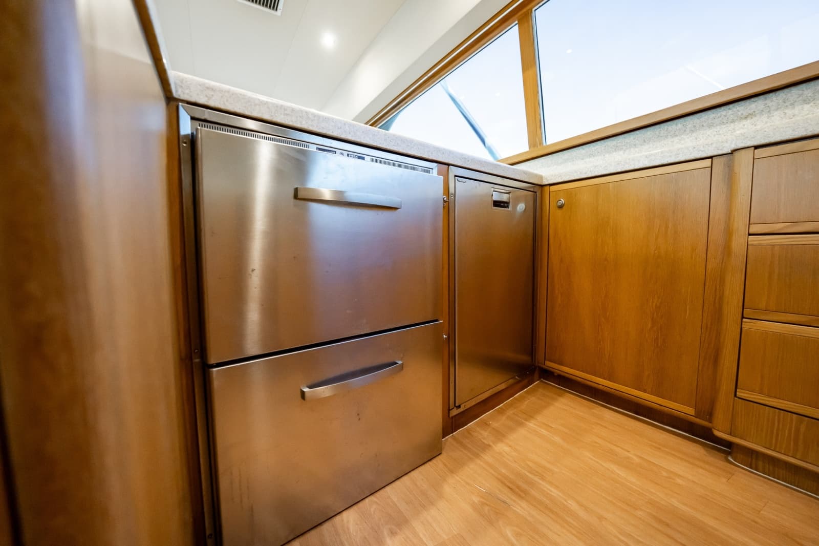 1998 Bertram 54 Convertible - Photo 54