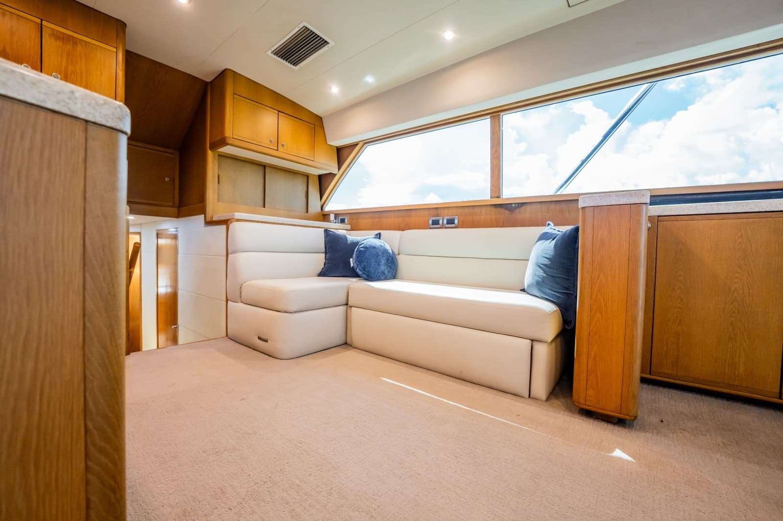 1998 Bertram 54 Convertible - Photo 45