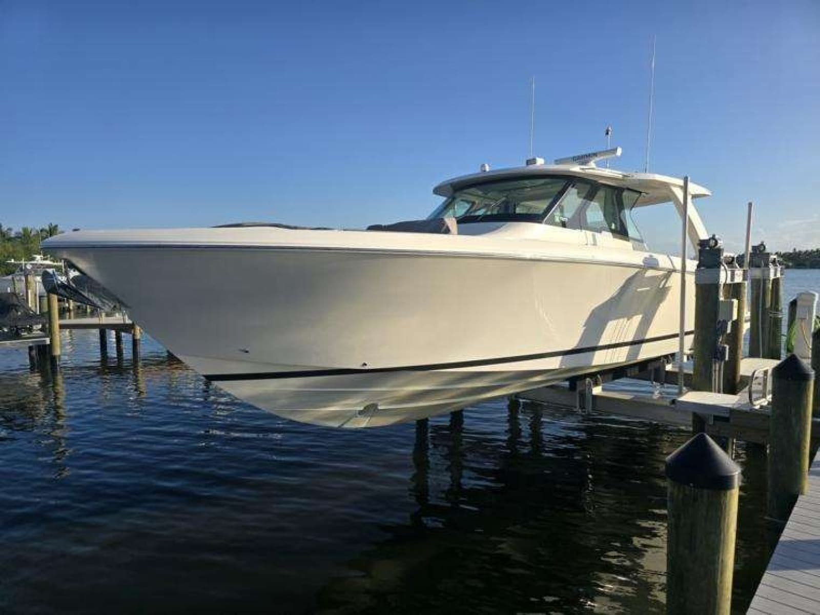 2022 Tiara Yachts 48 LS - Photo 1