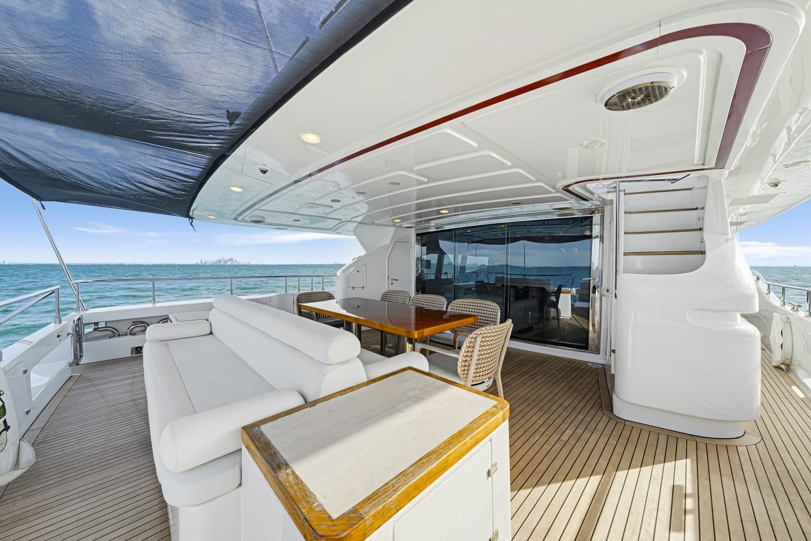 2016 Ferretti Yachts Custom Line - Photo 11