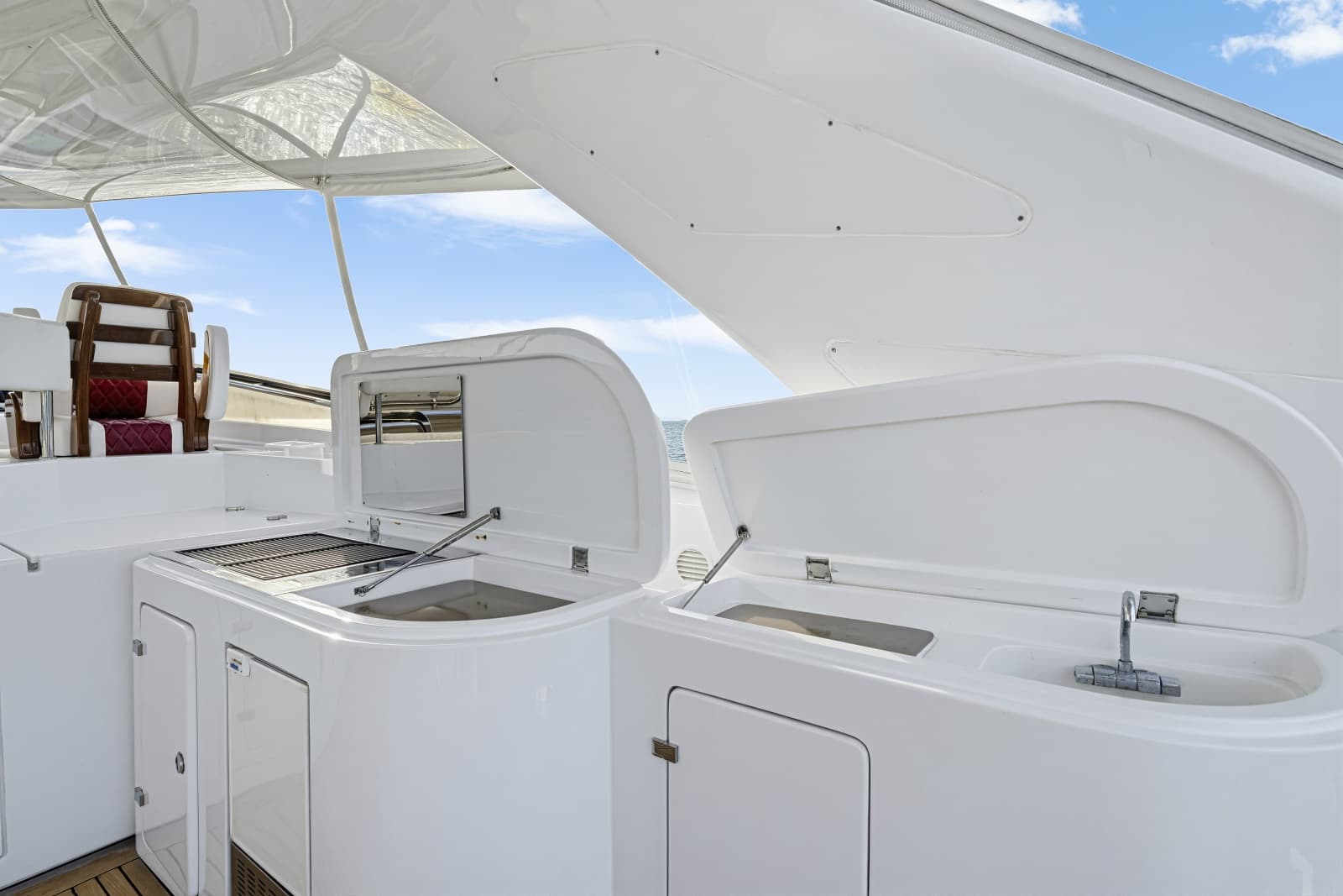 2016 Ferretti Yachts Custom Line - Photo 52