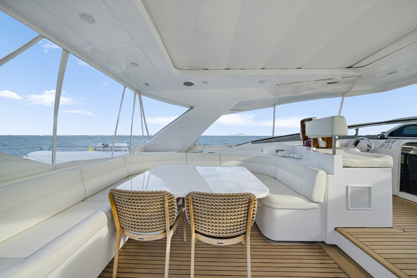 2016 Ferretti Yachts Custom Line - Photo 50