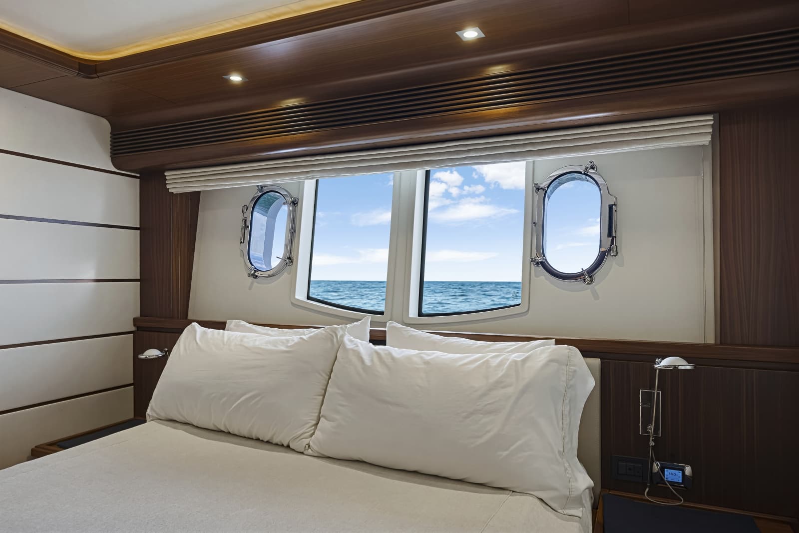 2016 Ferretti Yachts Custom Line - Photo 33