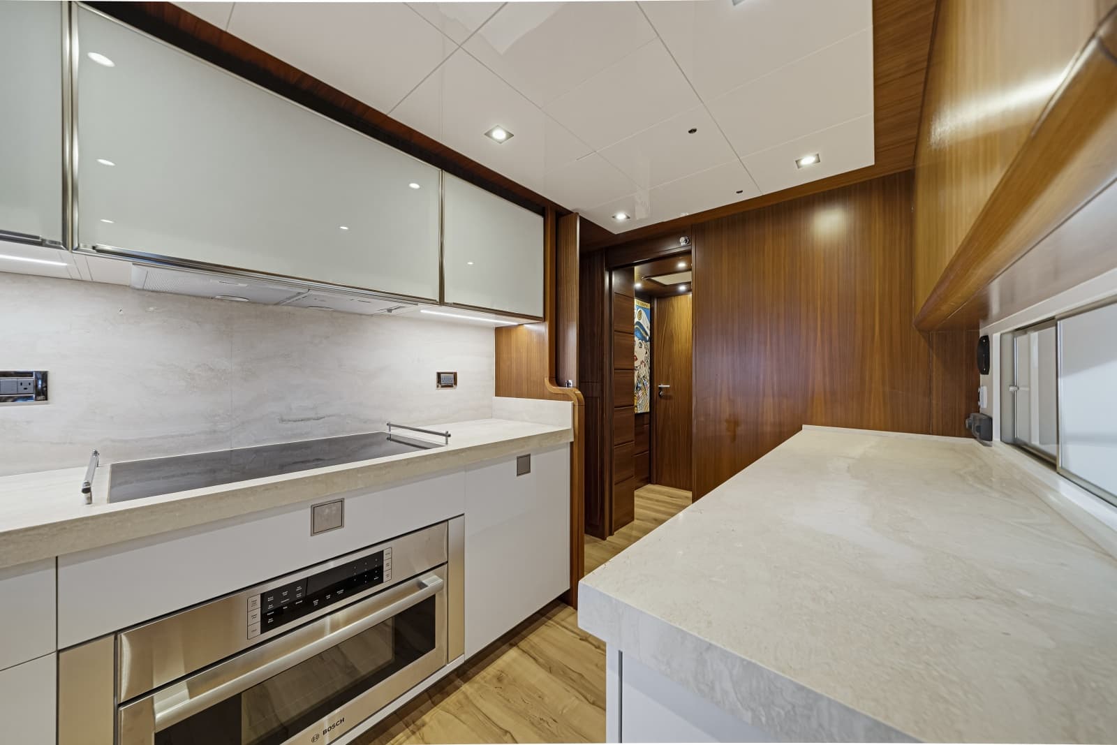 2016 Ferretti Yachts Custom Line - Photo 23
