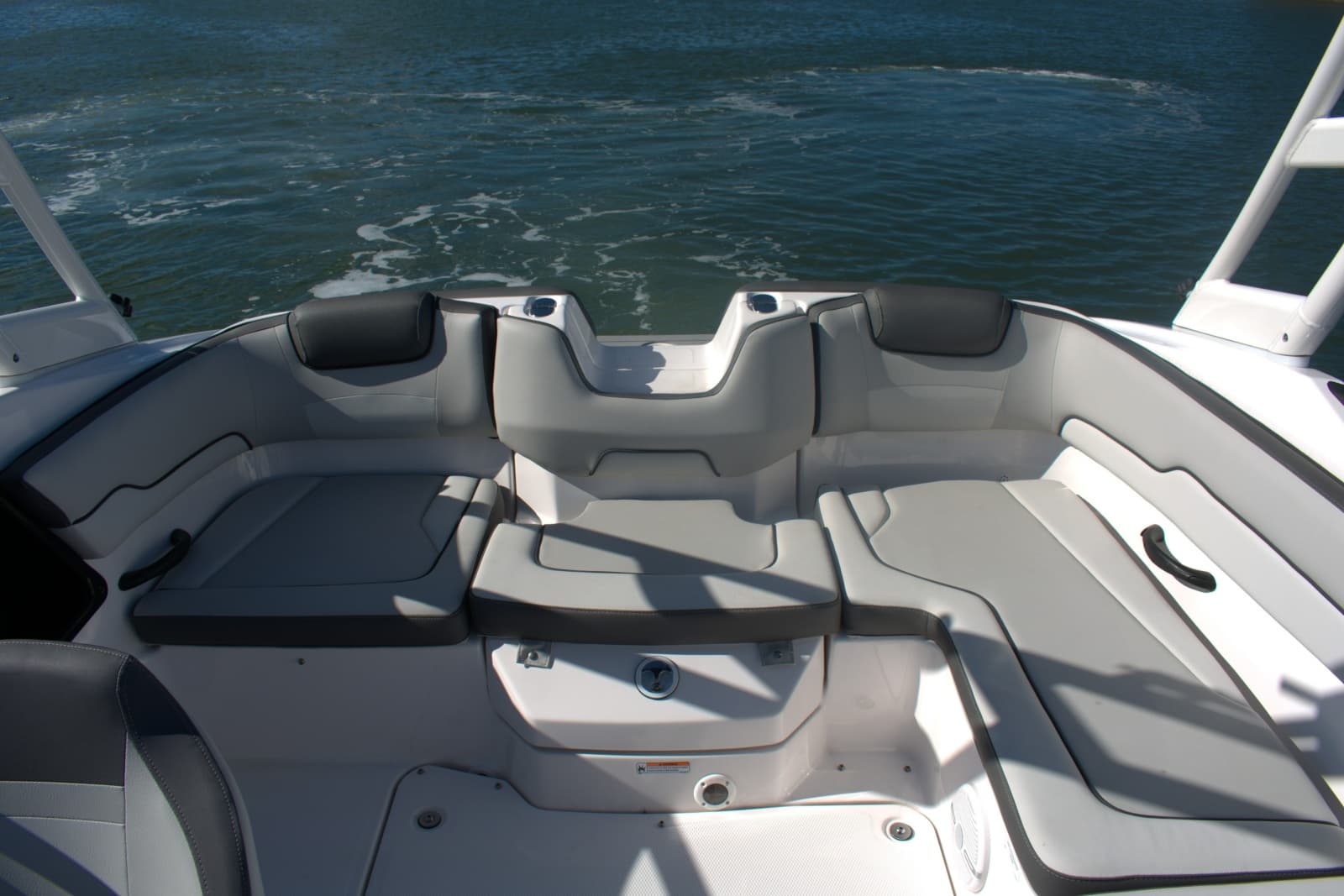 2025 Yamaha Boats AR190 - Photo 18