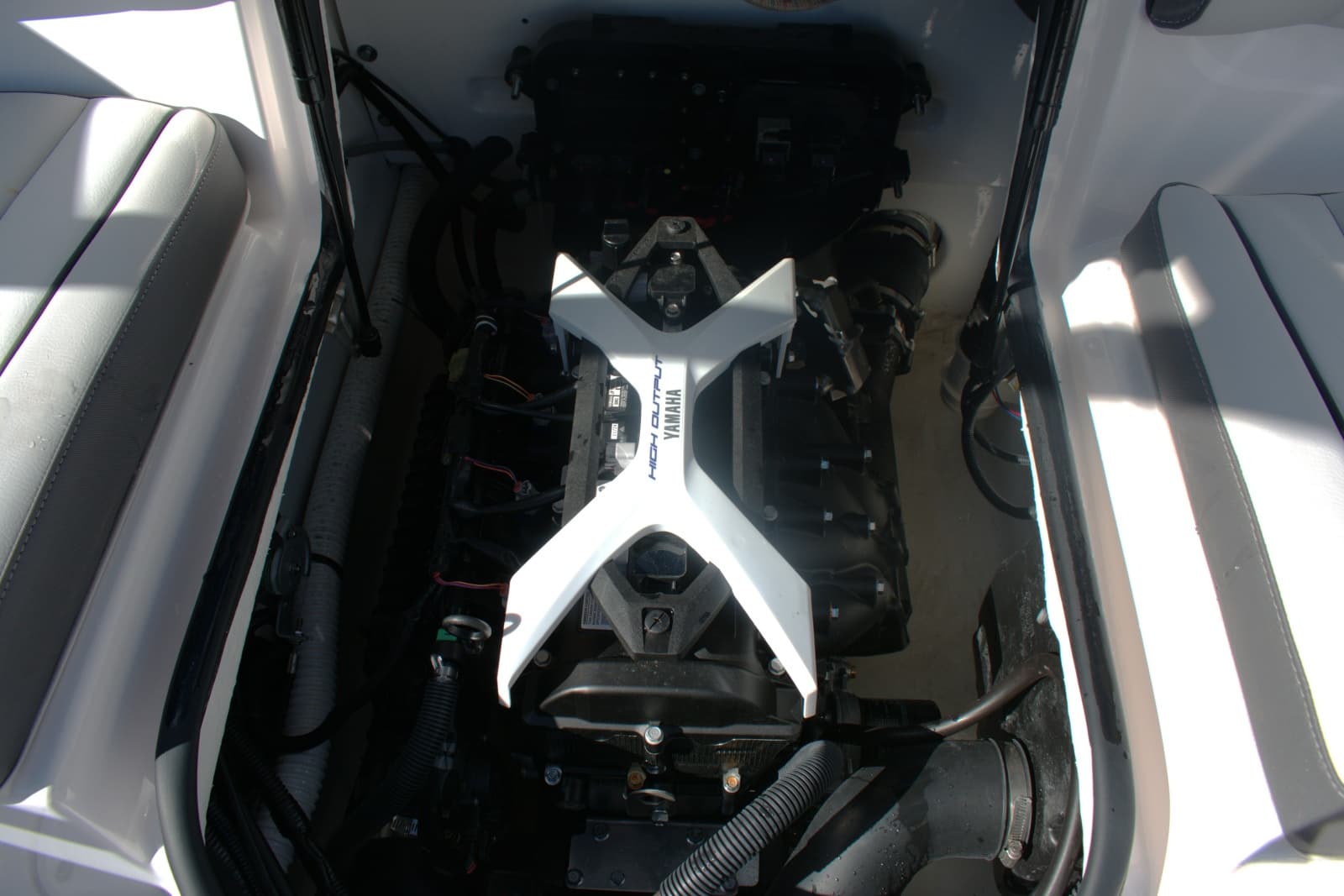 2025 Yamaha Boats AR190 - Photo 19