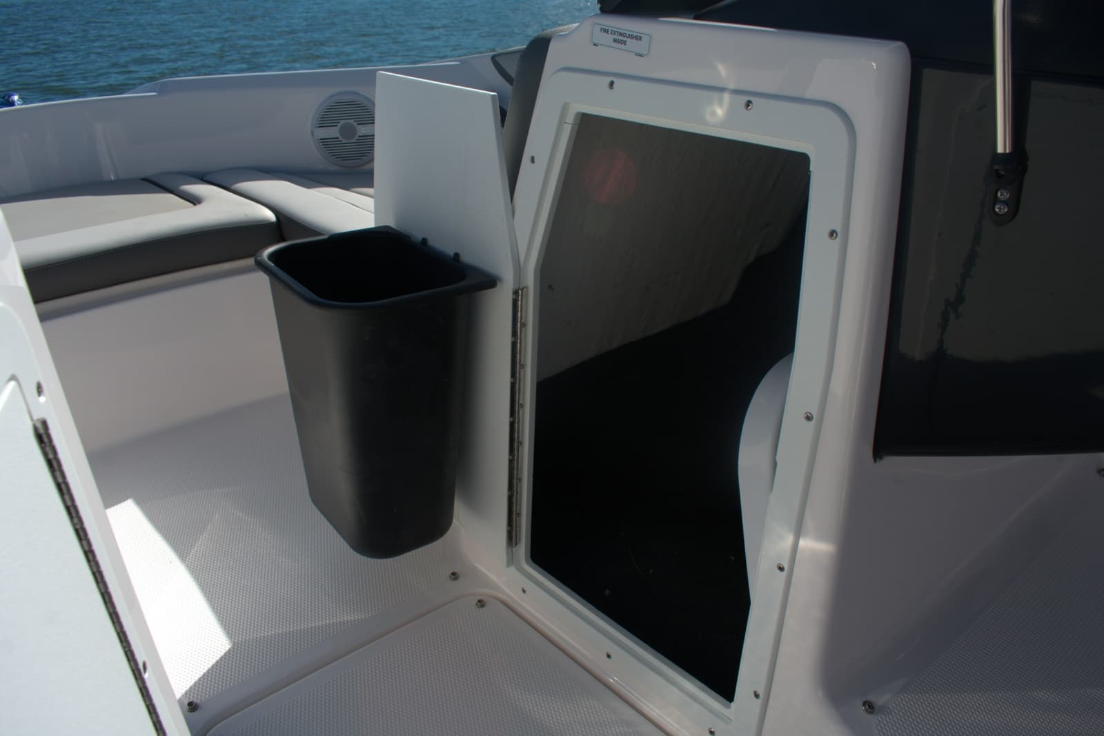 2025 Yamaha Boats AR190 - Photo 20