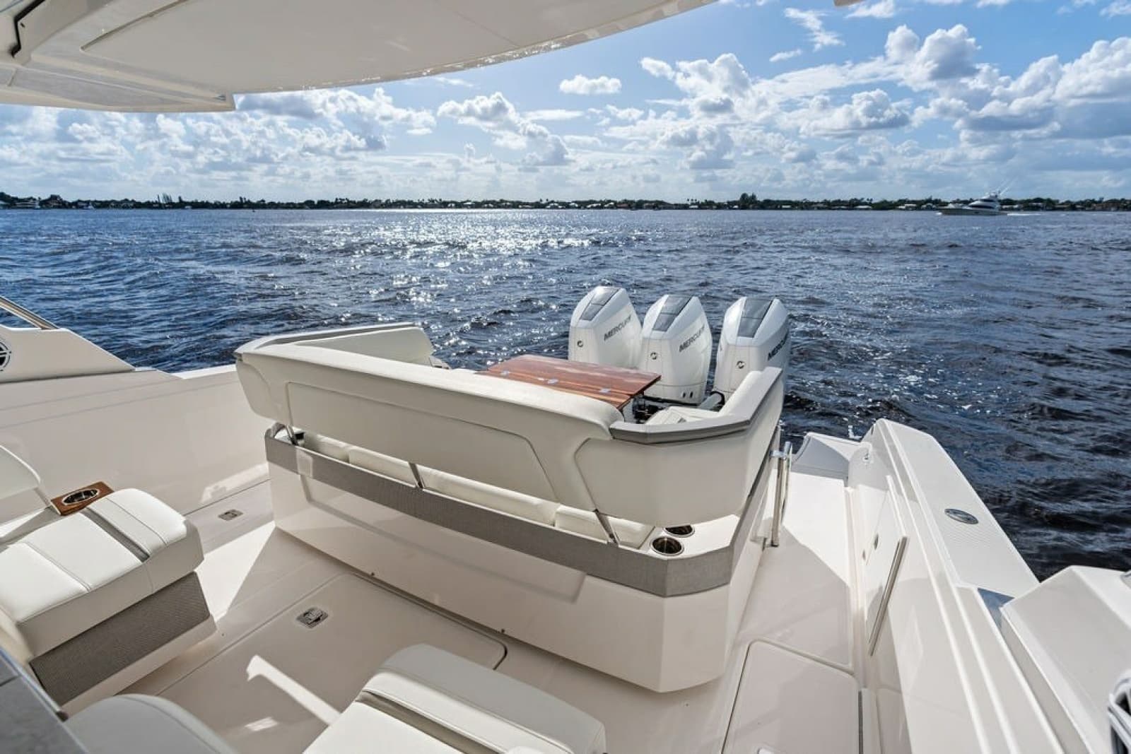 2024 Tiara Yachts 38 LS - Photo 36
