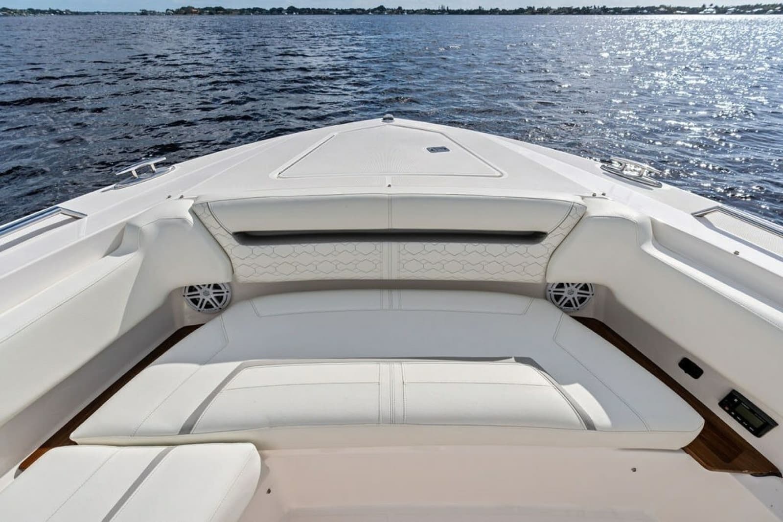 2024 Tiara Yachts 38 LS - Photo 25