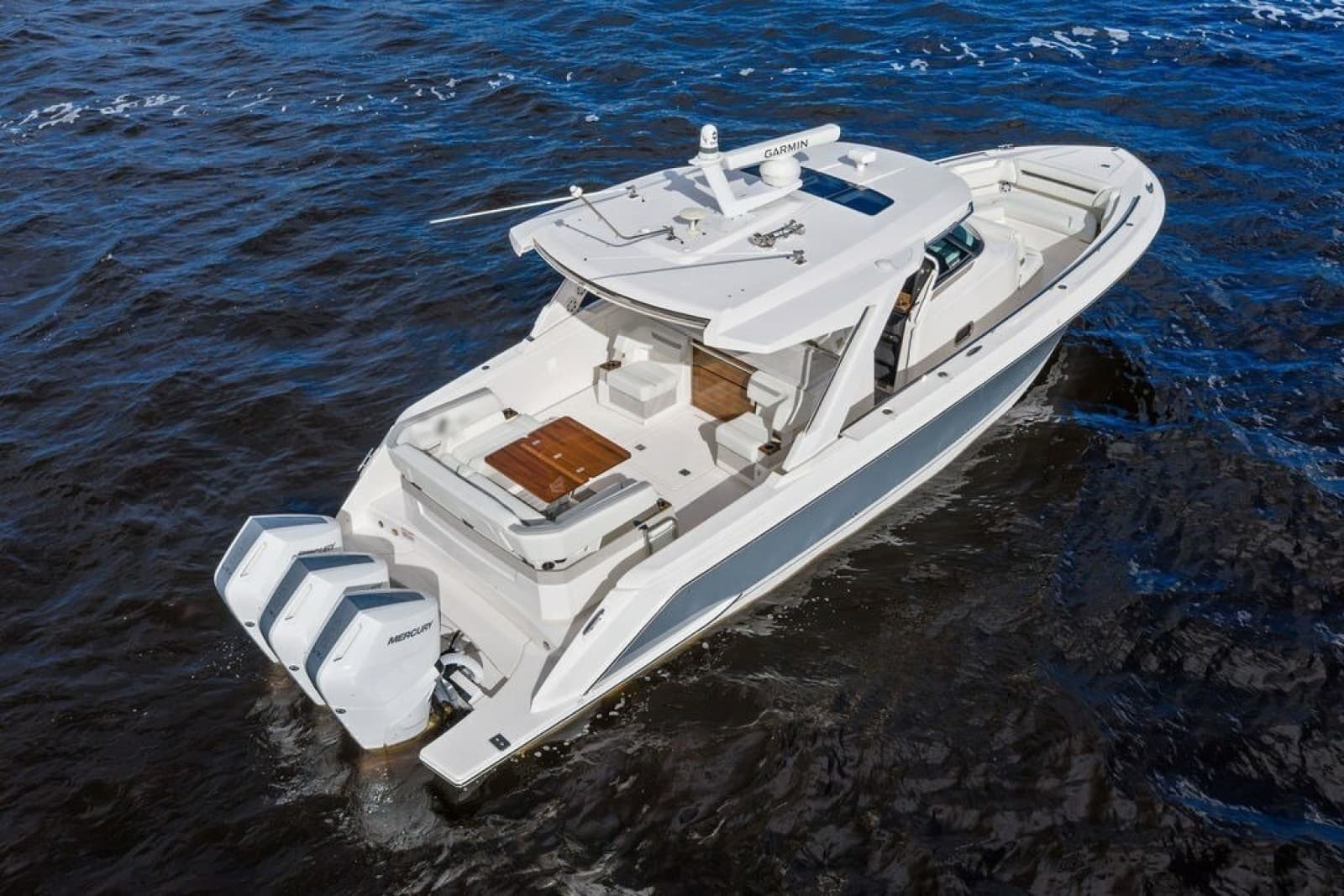 2024 Tiara Yachts 38 LS - Photo 22