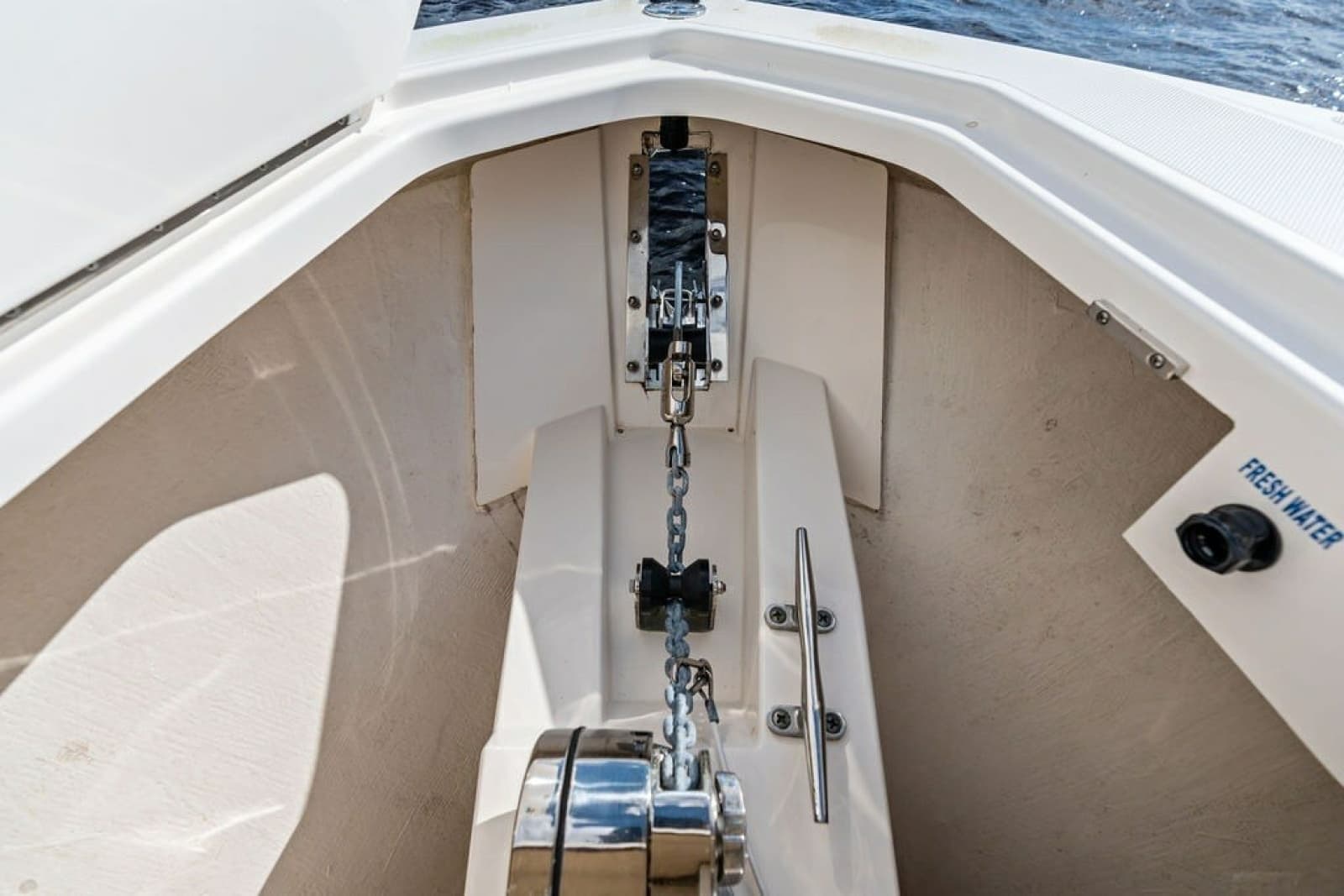 2024 Tiara Yachts 38 LS - Photo 27