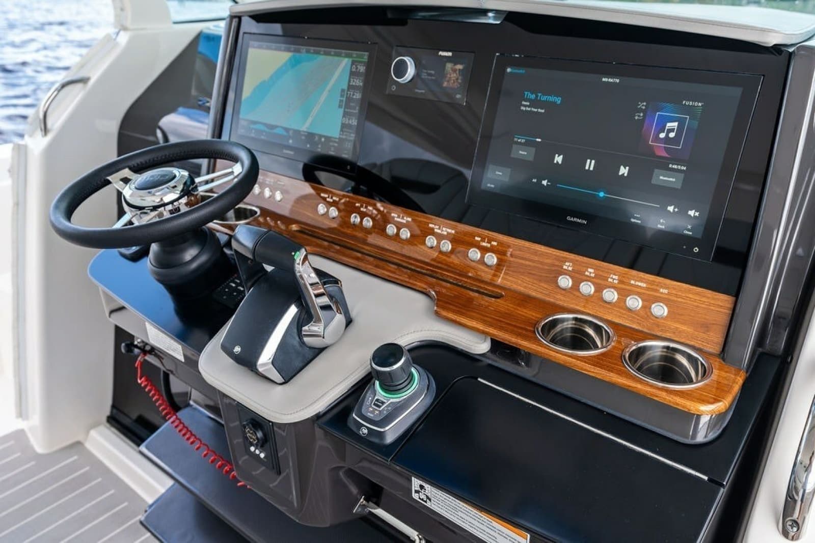 2024 Tiara Yachts 38 LS - Photo 47