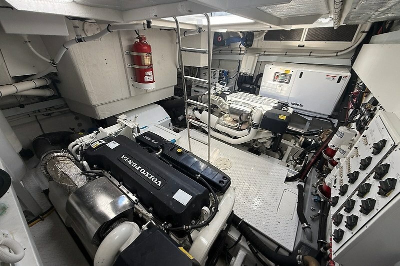 2023 Cruisers Yachts 60 Fly - Photo 48