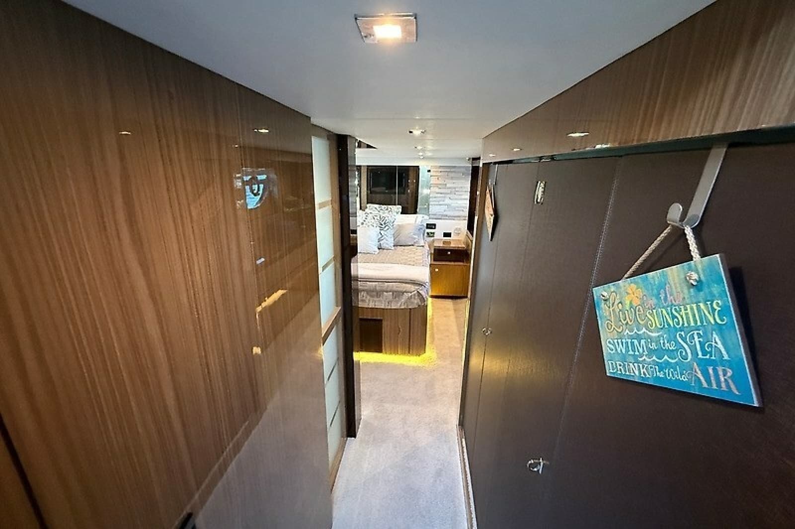 2023 Cruisers Yachts 60 Fly - Photo 23