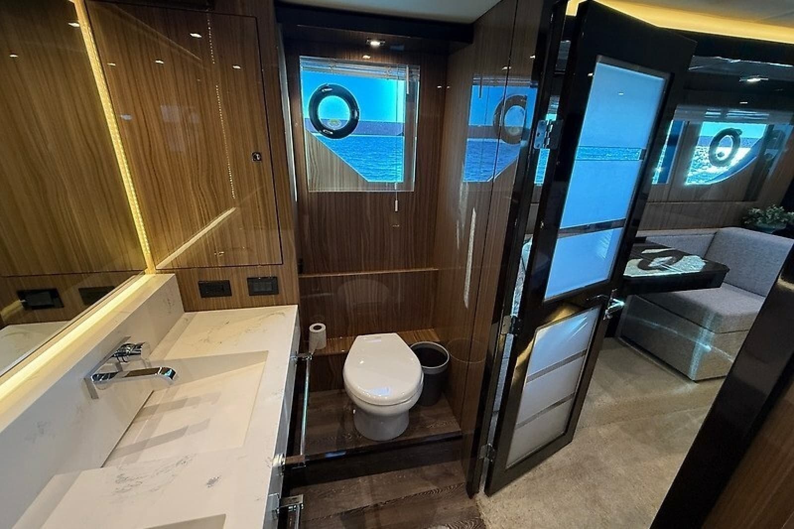 2023 Cruisers Yachts 60 Fly - Photo 30